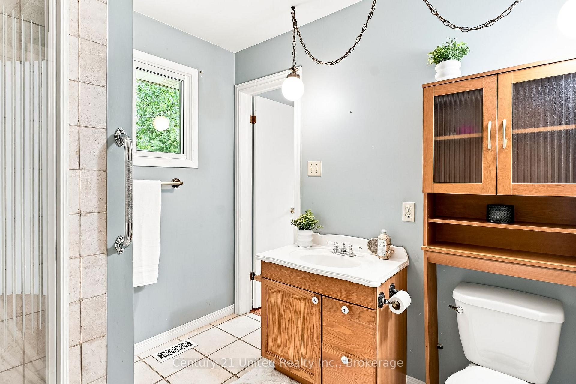 Photo 27 of 1563 Selwyn Road, Selwyn — HOMEH