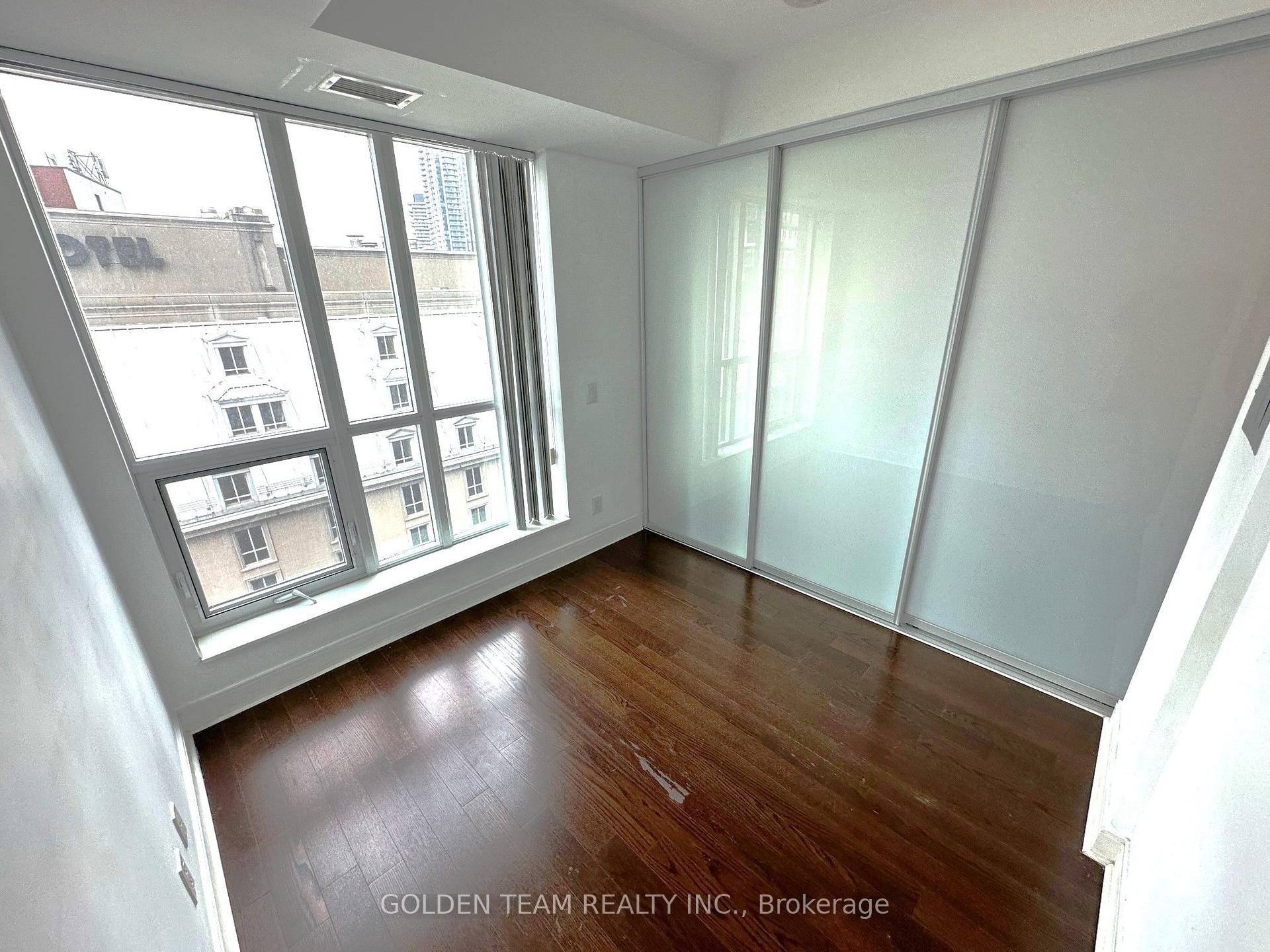 Photo 9 of Unit 901, 38 The Esplanade, Toronto, Waterfront Communities — HOMEH