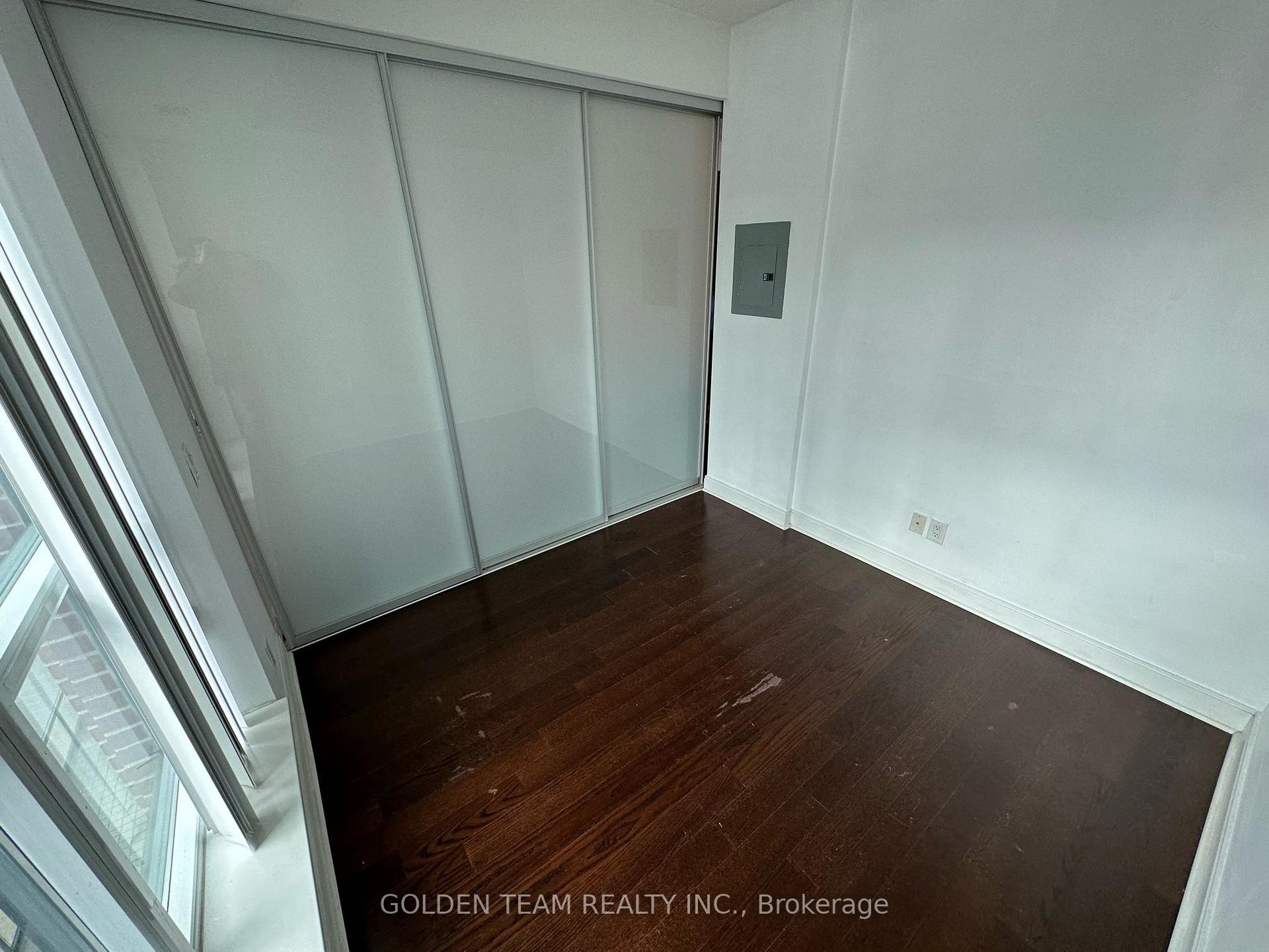 Photo 10 of Unit 901, 38 The Esplanade, Toronto, Waterfront Communities — HOMEH