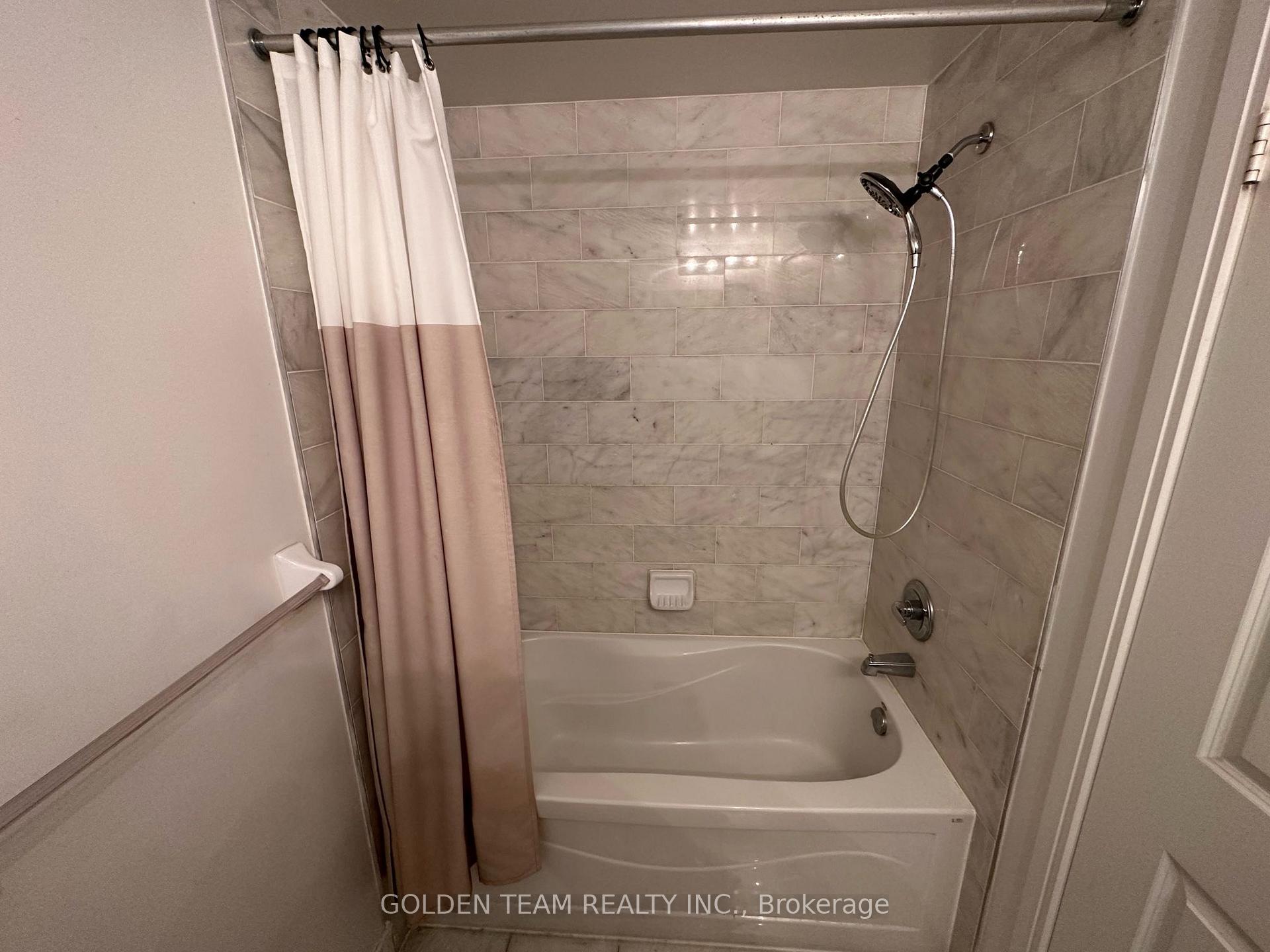 Photo 11 of Unit 901, 38 The Esplanade, Toronto, Waterfront Communities — HOMEH