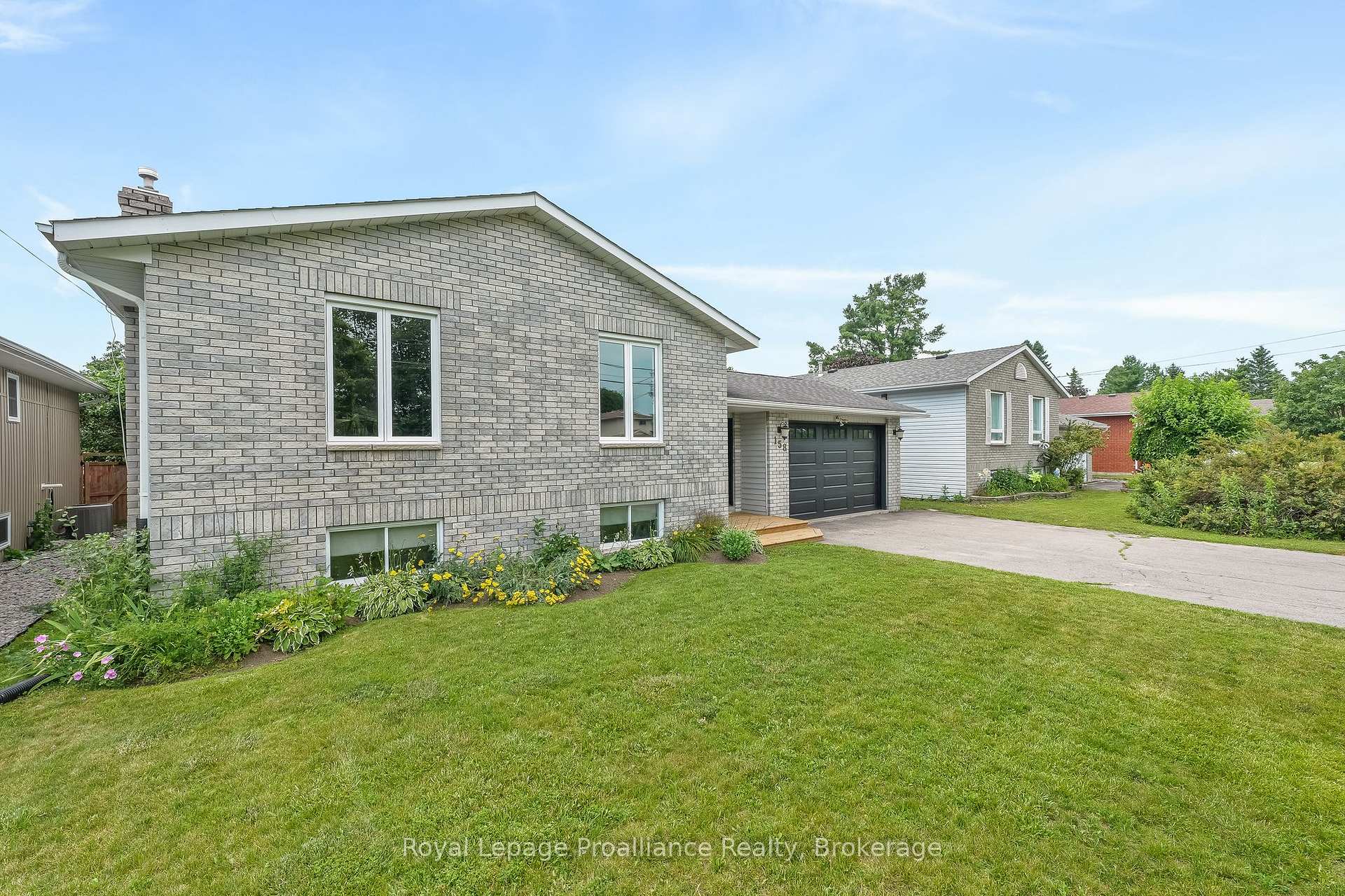 Photo 2 of 158 Ontario Street, Brighton, Rural Brighton — HOMEH