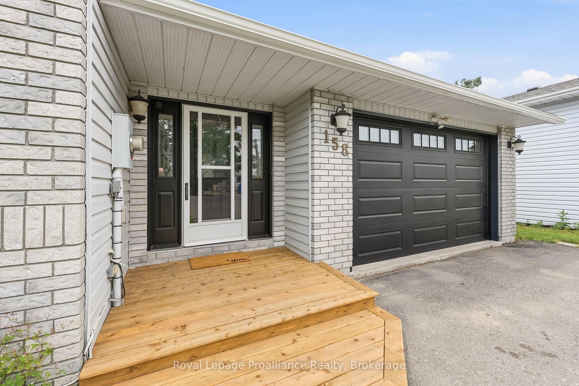 Photo 4 of 158 Ontario Street, Brighton, Rural Brighton — HOMEH