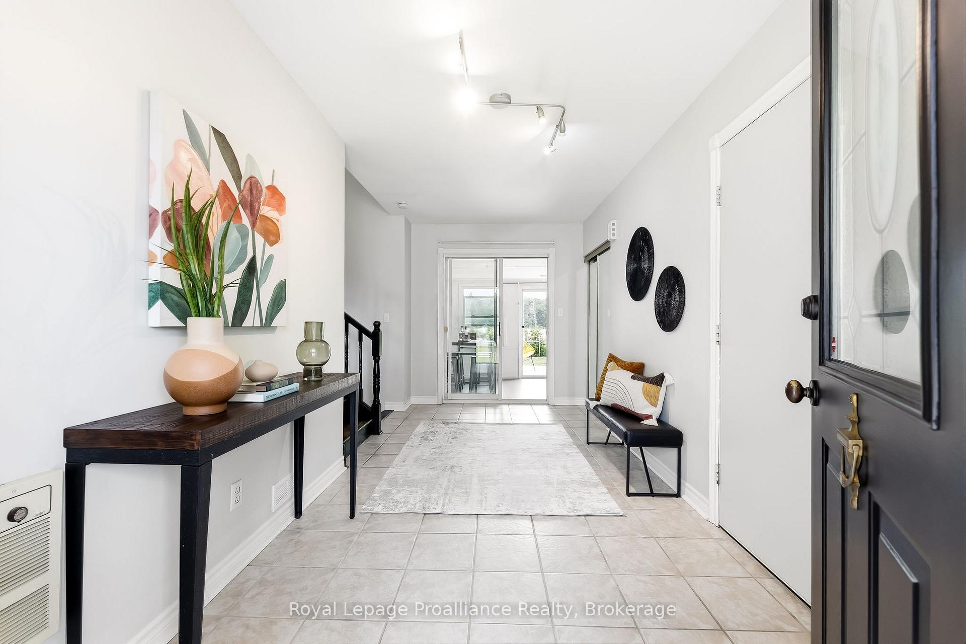 Photo 5 of 158 Ontario Street, Brighton, Rural Brighton — HOMEH