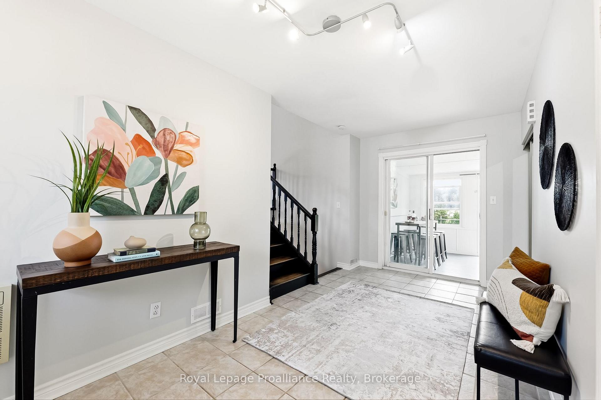 Photo 7 of 158 Ontario Street, Brighton, Rural Brighton — HOMEH