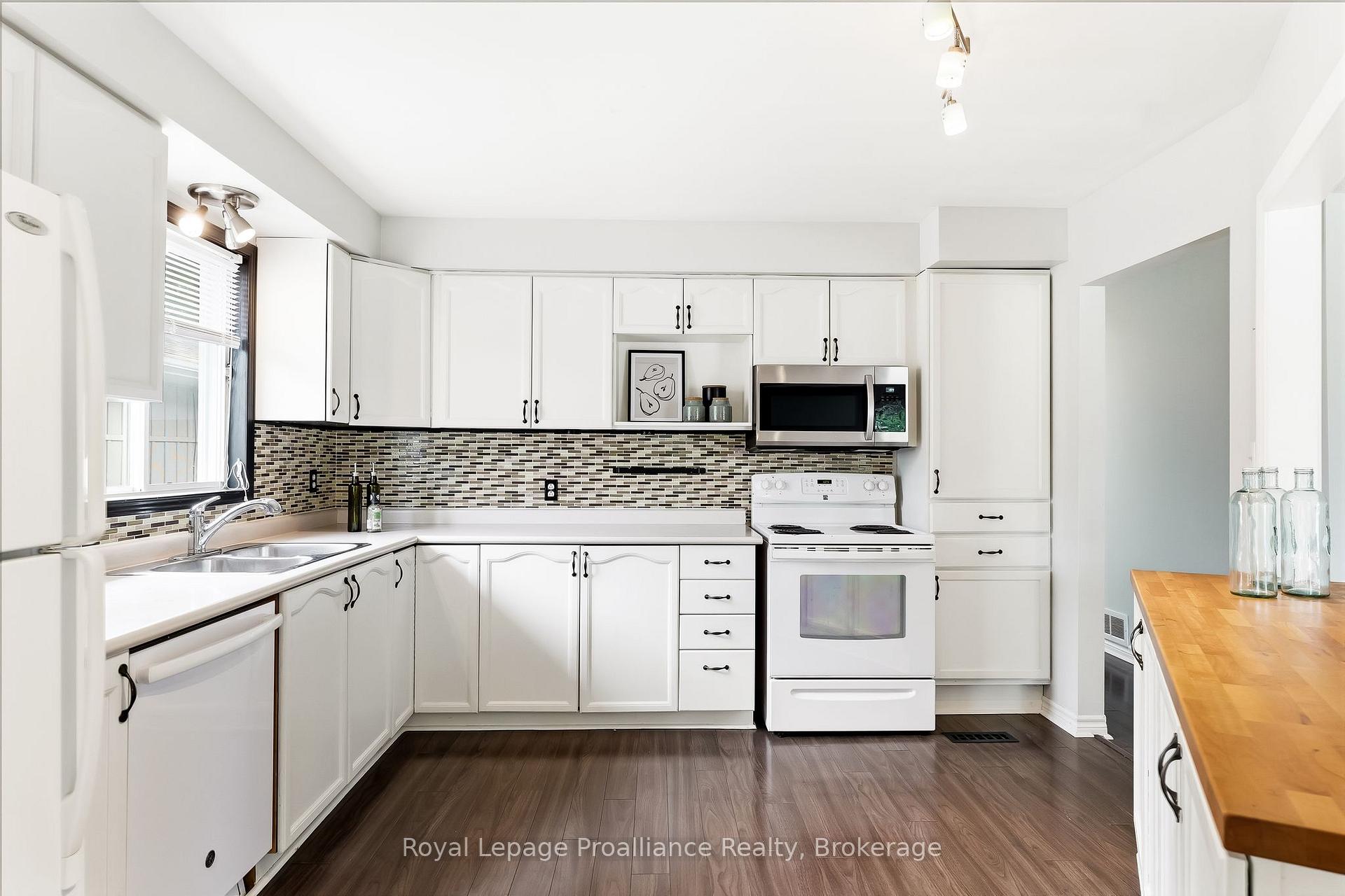 Photo 14 of 158 Ontario Street, Brighton, Rural Brighton — HOMEH