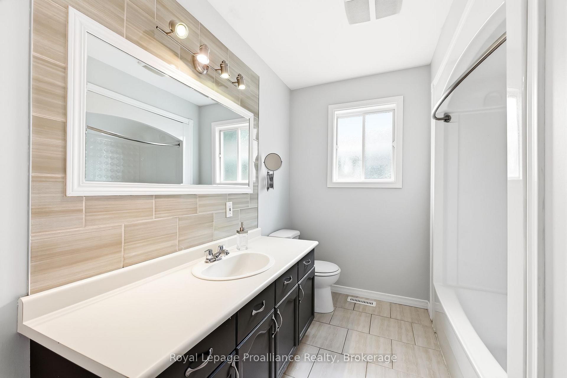 Photo 26 of 158 Ontario Street, Brighton, Rural Brighton — HOMEH