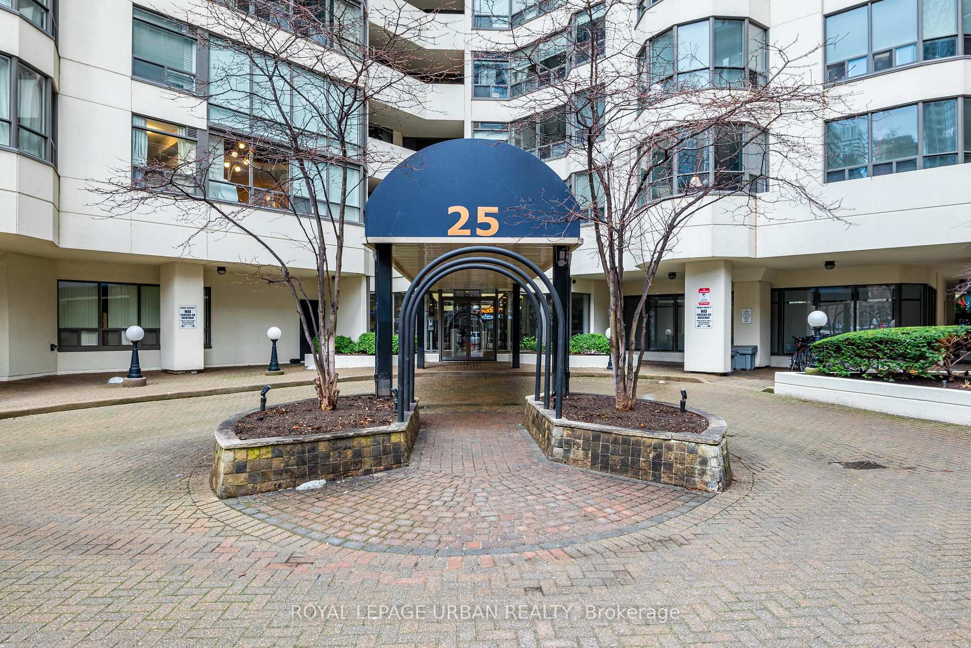Photo 2 of Unit 505, 25 Maitland Street, Toronto, Church-Yonge Corridor — HOMEH