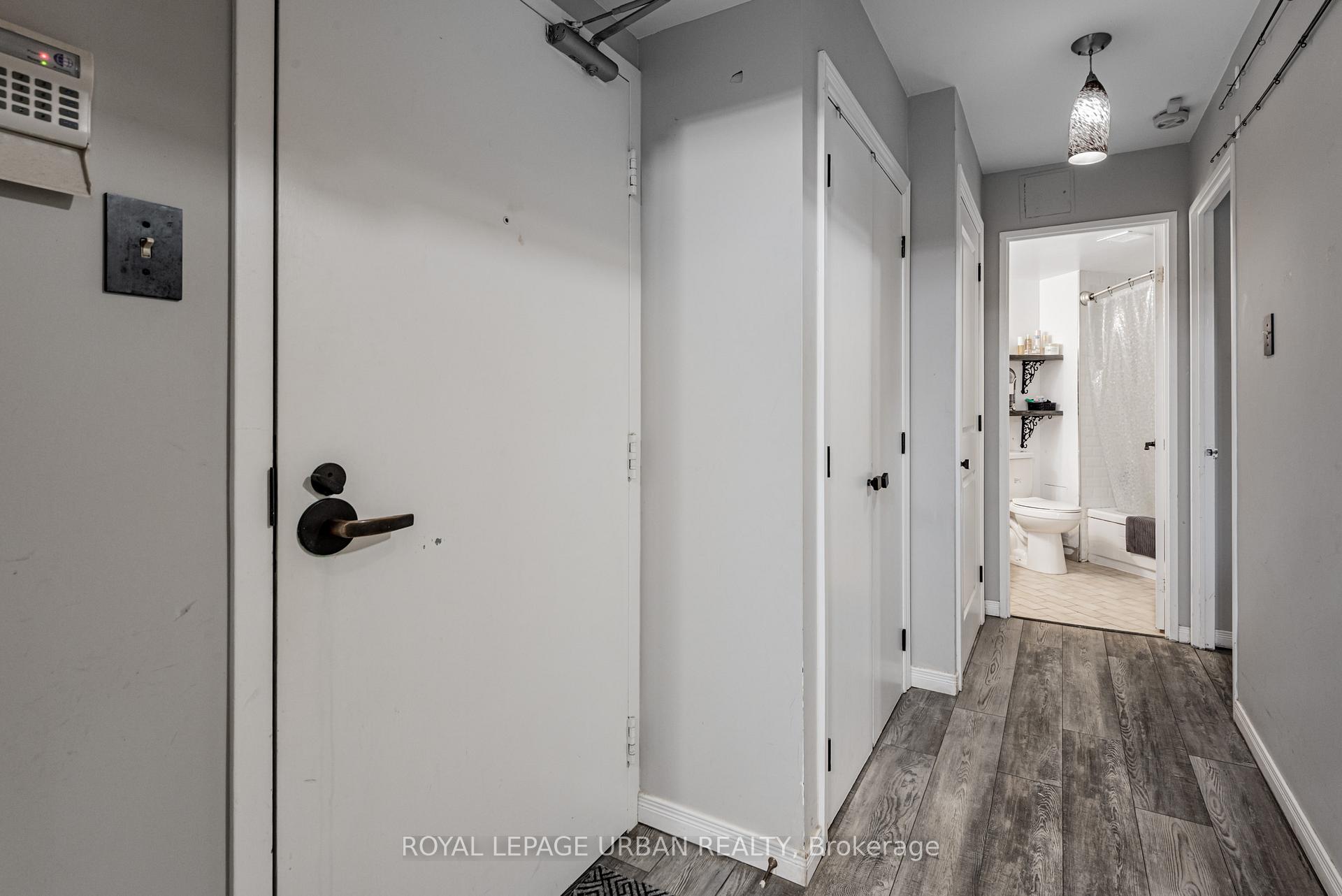 Photo 3 of Unit 505, 25 Maitland Street, Toronto, Church-Yonge Corridor — HOMEH