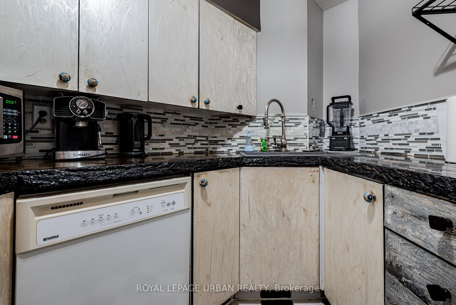 Photo 13 of Unit 505, 25 Maitland Street, Toronto, Church-Yonge Corridor — HOMEH