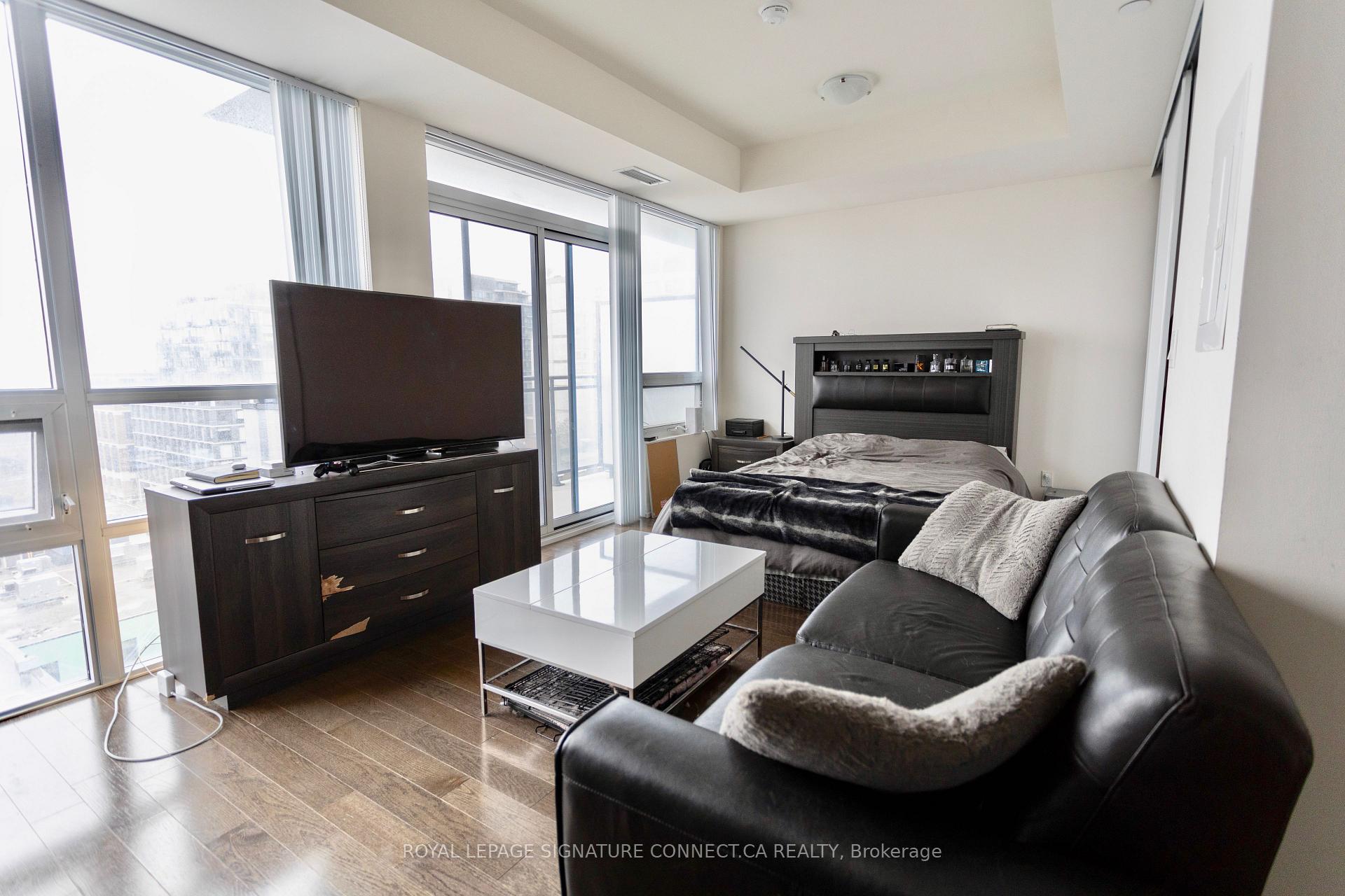 Photo 3 of Unit 1112, 460 Adelaide Street E, Toronto, Moss Park — HOMEH