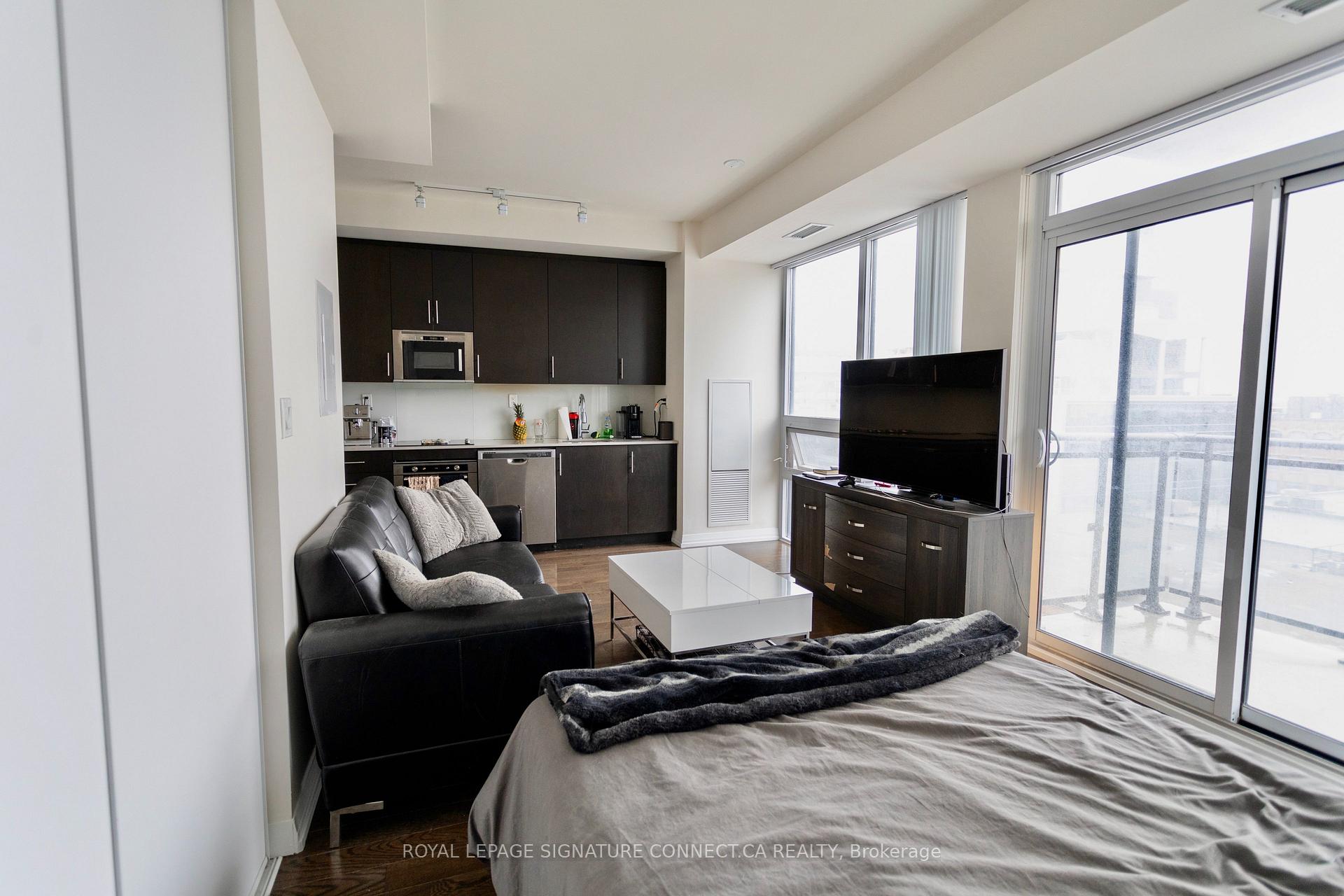 Photo 4 of Unit 1112, 460 Adelaide Street E, Toronto, Moss Park — HOMEH