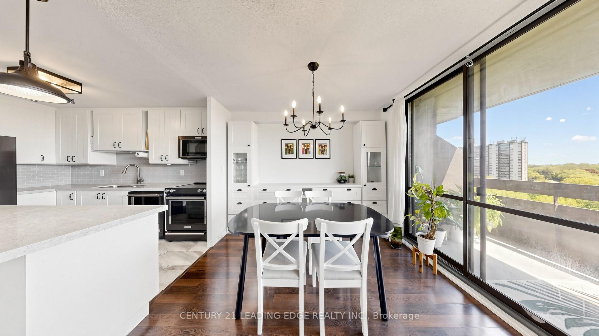 Photo 13 of Unit 914, 11 Wincott Drive, Etobicoke, Kingsview Village-The Westway — HOMEH