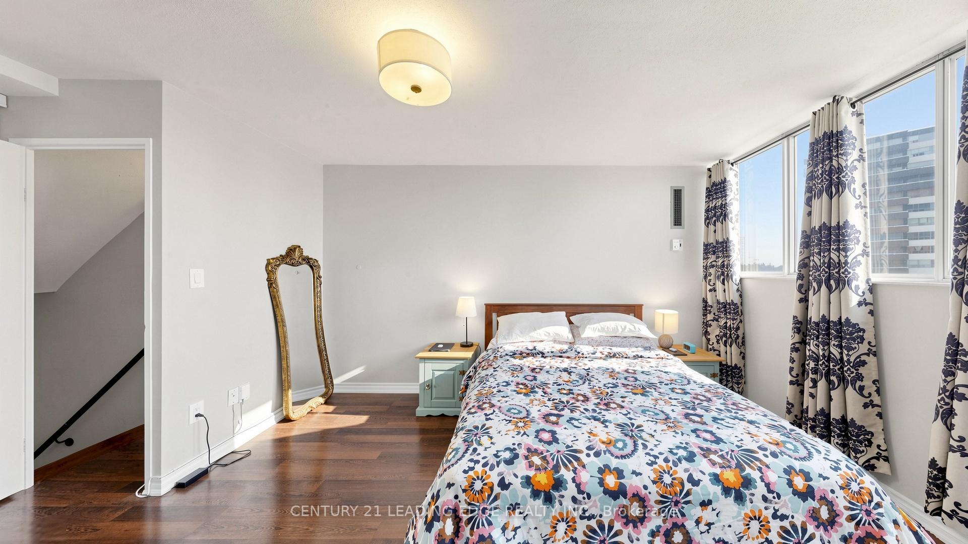 Photo 23 of Unit 914, 11 Wincott Drive, Etobicoke, Kingsview Village-The Westway — HOMEH