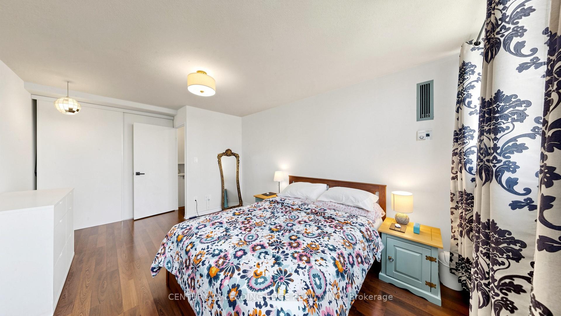 Photo 24 of Unit 914, 11 Wincott Drive, Etobicoke, Kingsview Village-The Westway — HOMEH