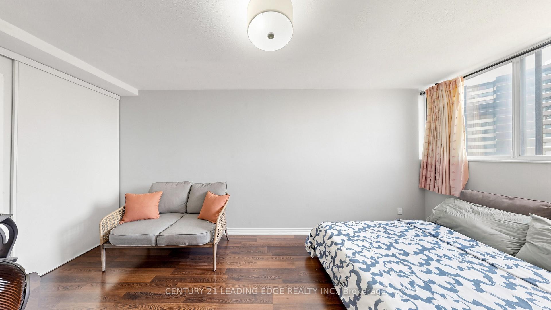 Photo 28 of Unit 914, 11 Wincott Drive, Etobicoke, Kingsview Village-The Westway — HOMEH