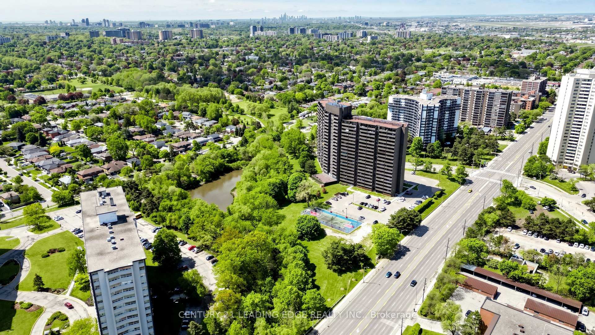 Photo 36 of Unit 914, 11 Wincott Drive, Etobicoke, Kingsview Village-The Westway — HOMEH