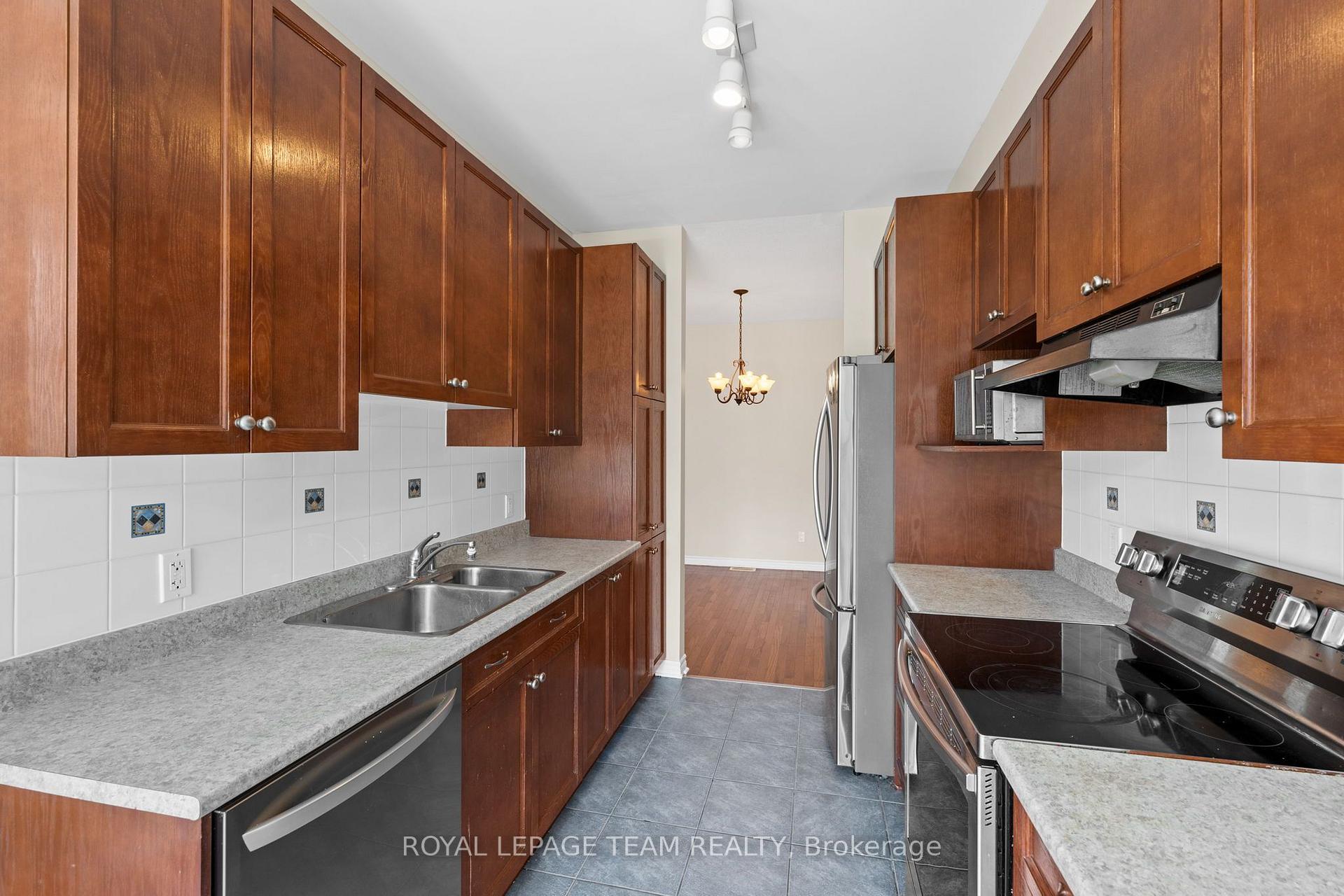 Photo 13 of 84 Selhurst Avenue, Ottawa, Barrhaven East — HOMEH