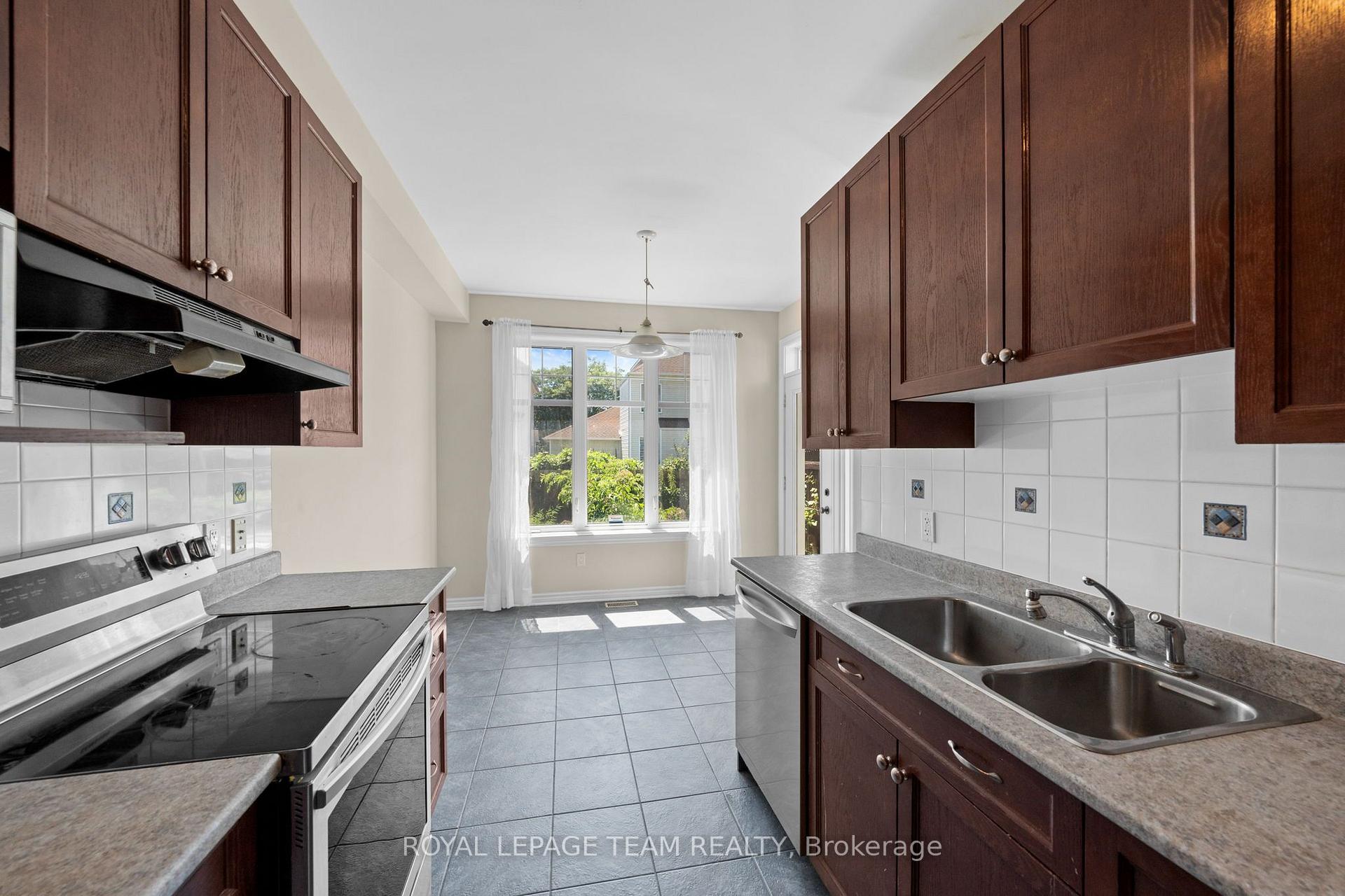 Photo 15 of 84 Selhurst Avenue, Ottawa, Barrhaven East — HOMEH