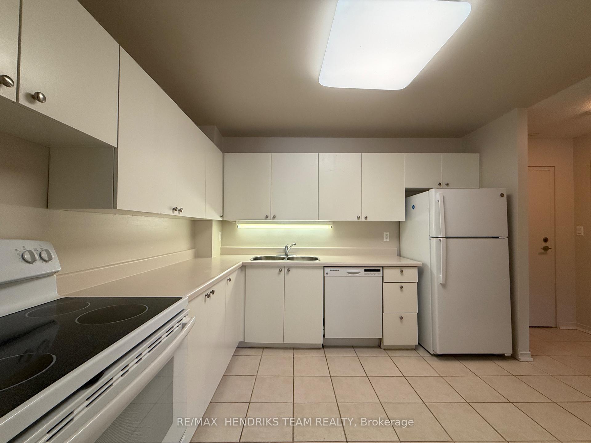 Photo 3 of Unit 119, 128 St Augustine Drive, St. Catharines, Secord Woods — HOMEH