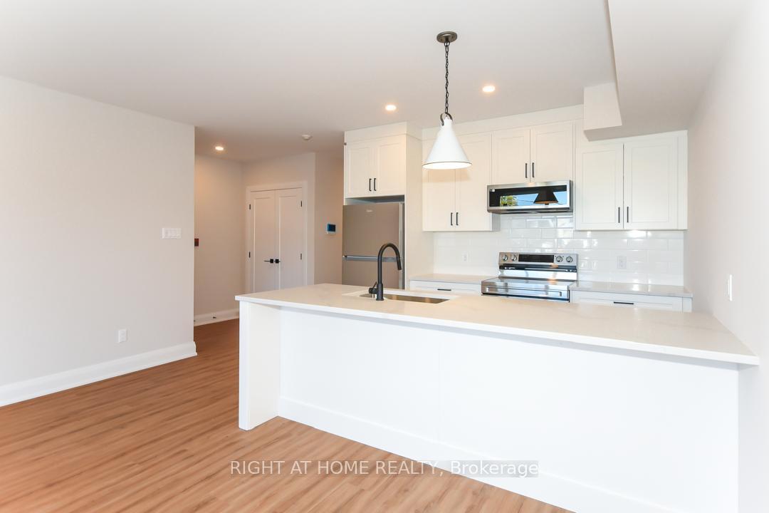 Photo 4 of Unit 8, 35 Monk Street, Ottawa, Glebe — HOMEH