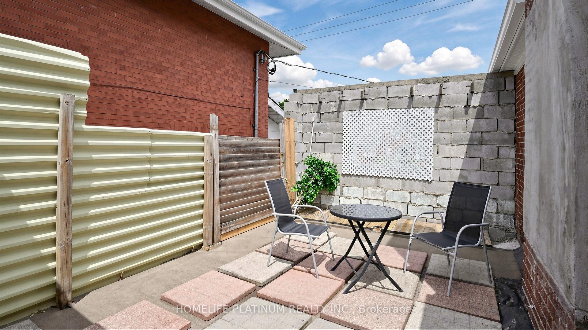 Photo 40 of 287 Courtland Avenue E, Kitchener, Cedar Hill — HOMEH