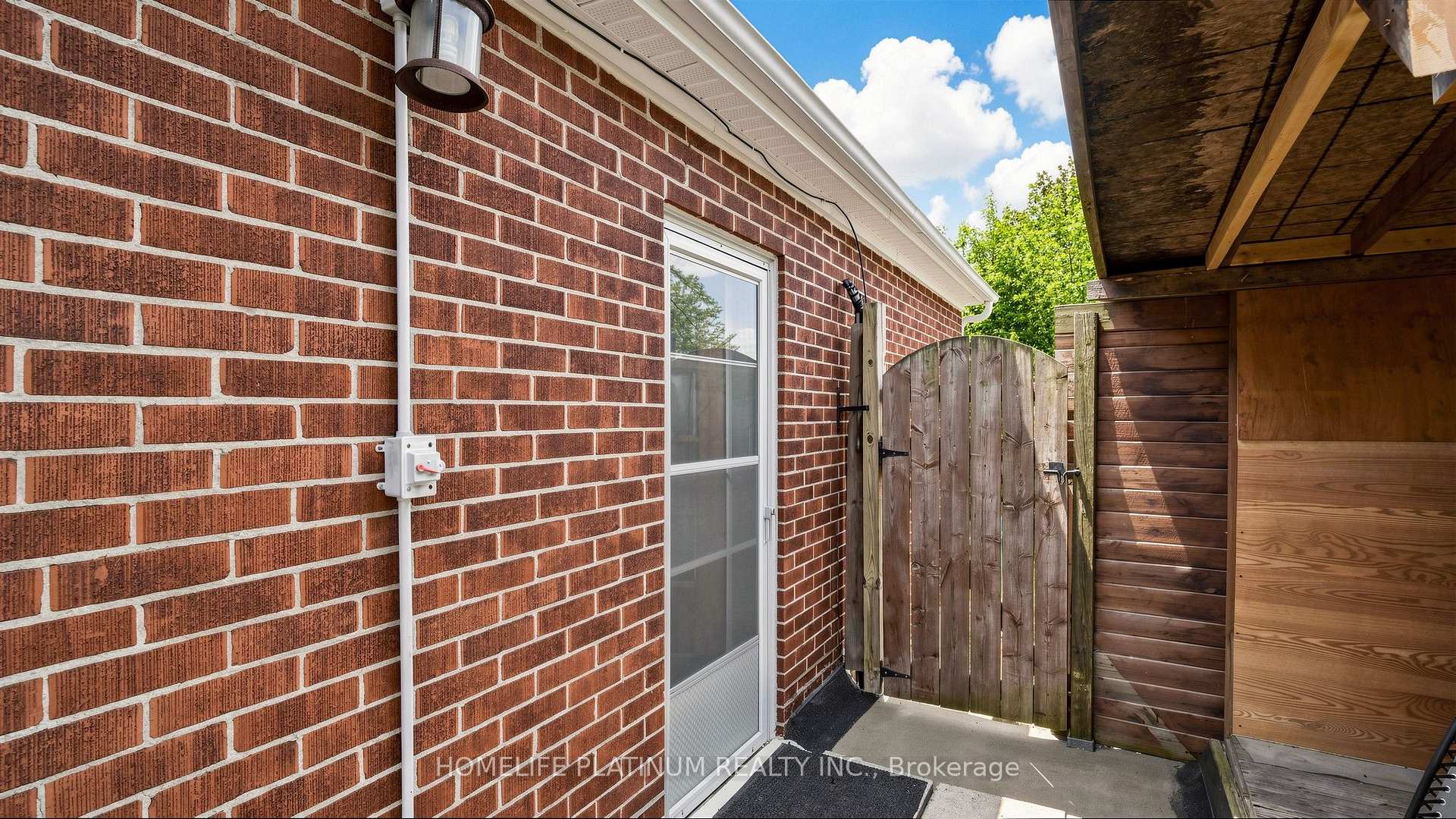 Photo 46 of 287 Courtland Avenue E, Kitchener, Cedar Hill — HOMEH
