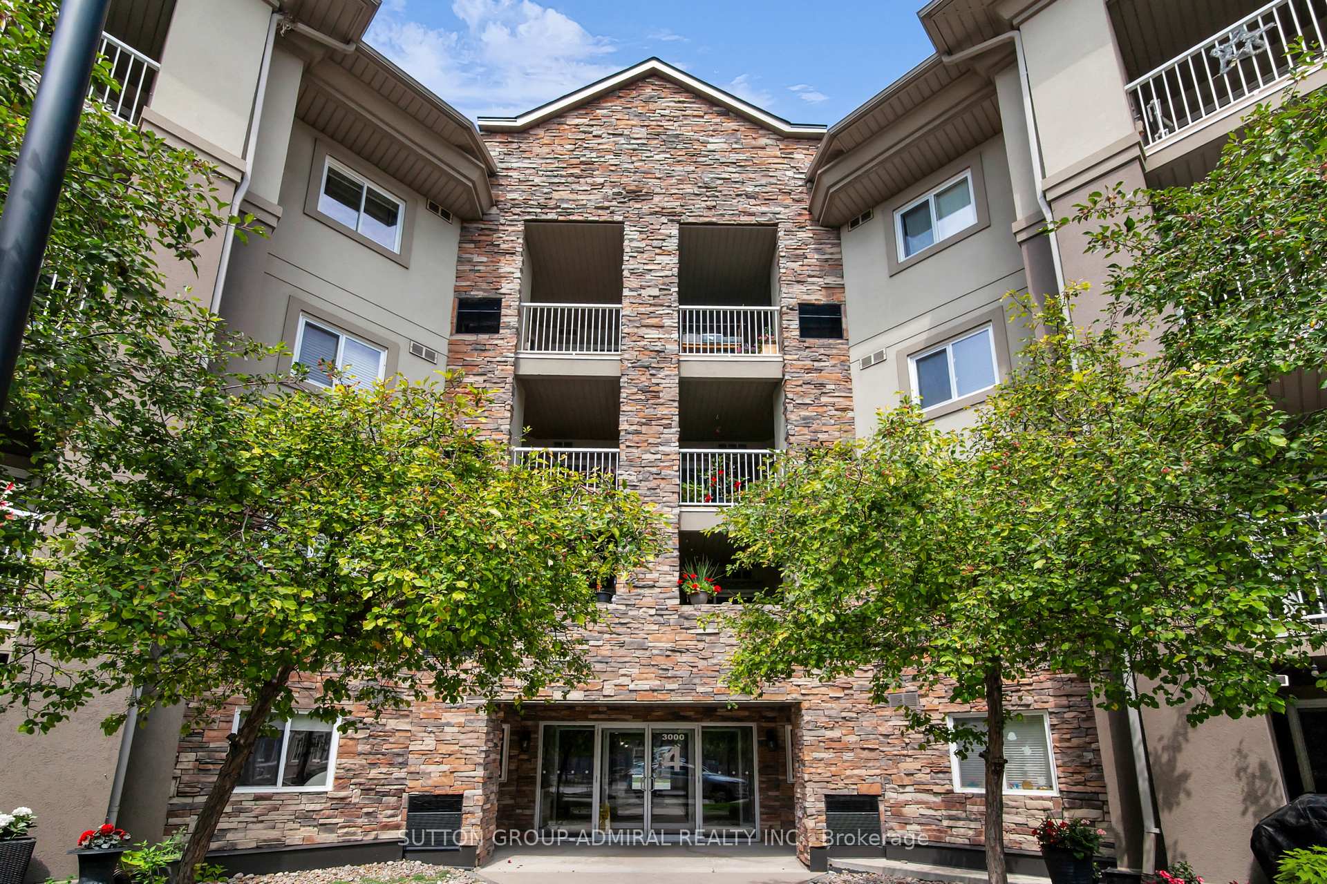 Photo 1 of Unit 105, 4 Dayspring Circle, Brampton, Goreway Drive Corridor — HOMEH