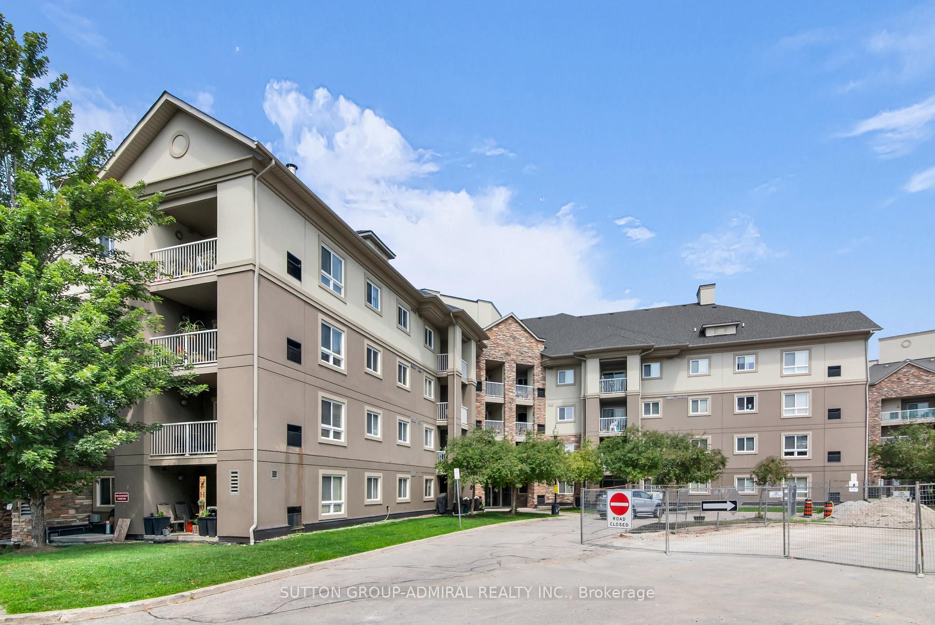 Photo 5 of Unit 105, 4 Dayspring Circle, Brampton, Goreway Drive Corridor — HOMEH