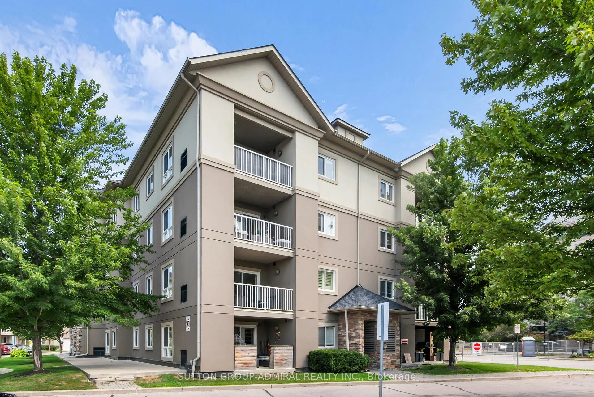 Photo 3 of Unit 105, 4 Dayspring Circle, Brampton, Goreway Drive Corridor — HOMEH