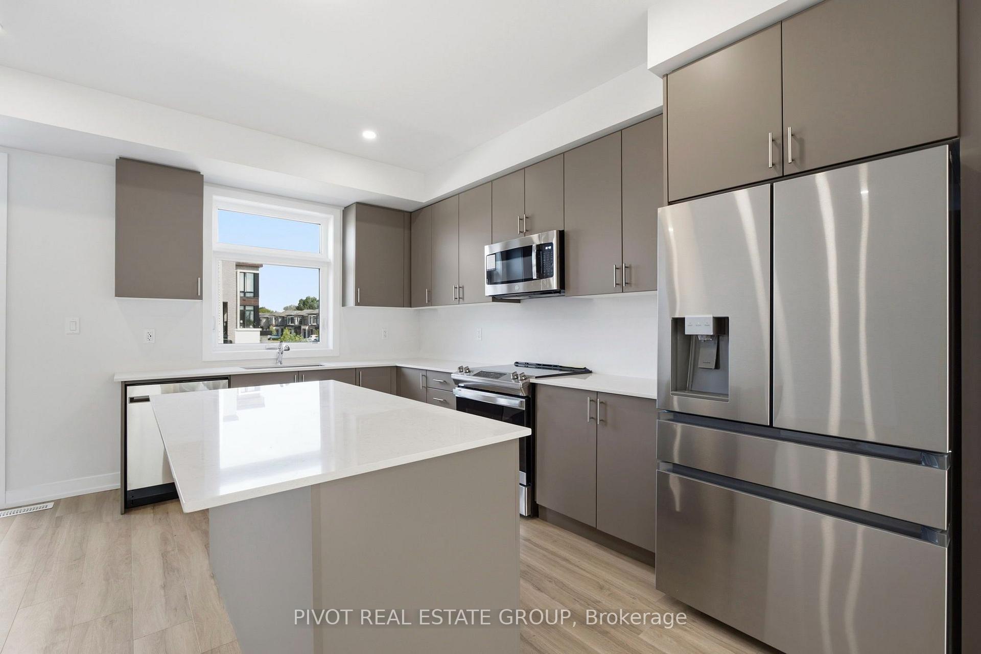 Photo 15 of 2748 Lawrence Avenue E, Scarborough, Bendale — HOMEH