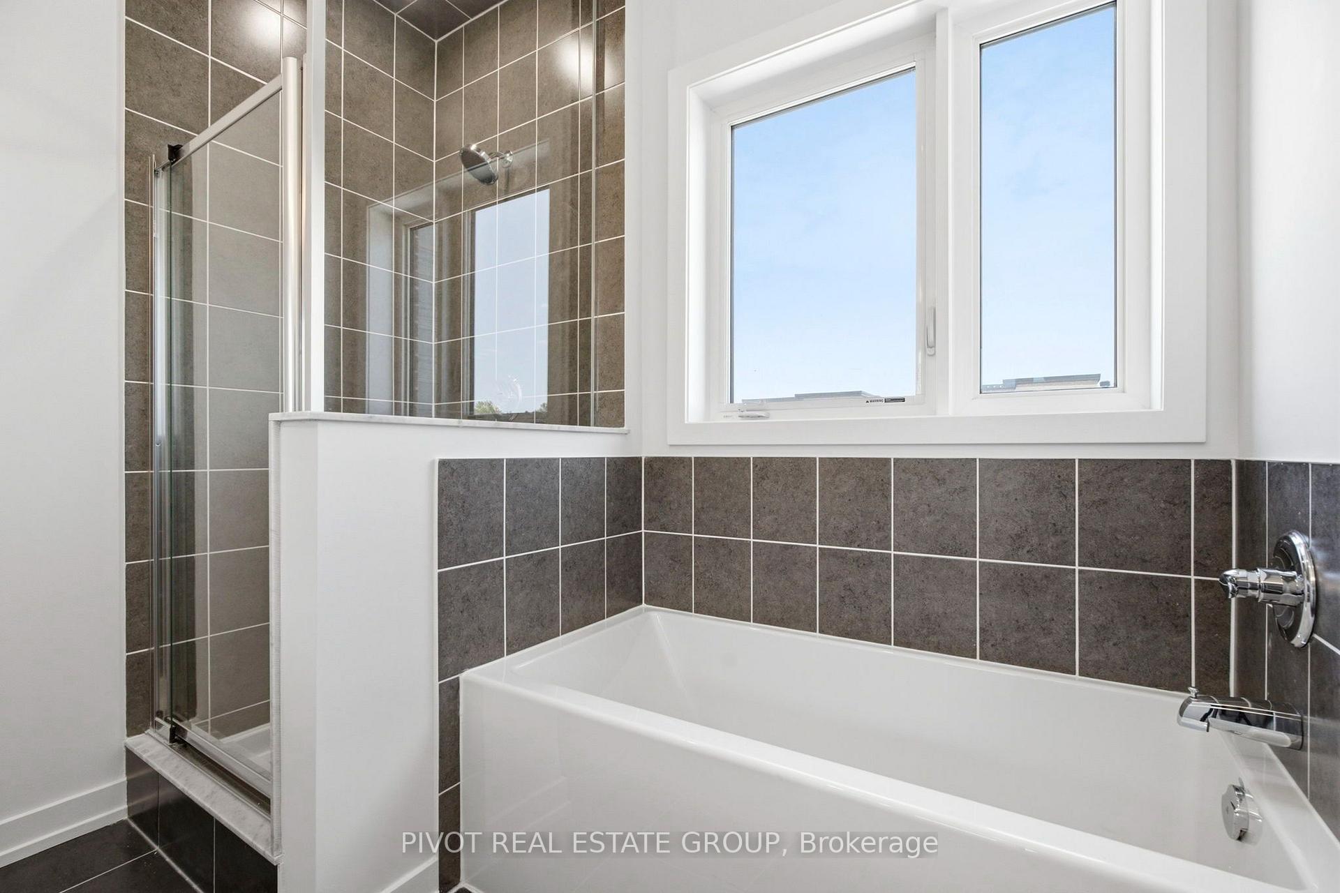 Photo 29 of 2748 Lawrence Avenue E, Scarborough, Bendale — HOMEH