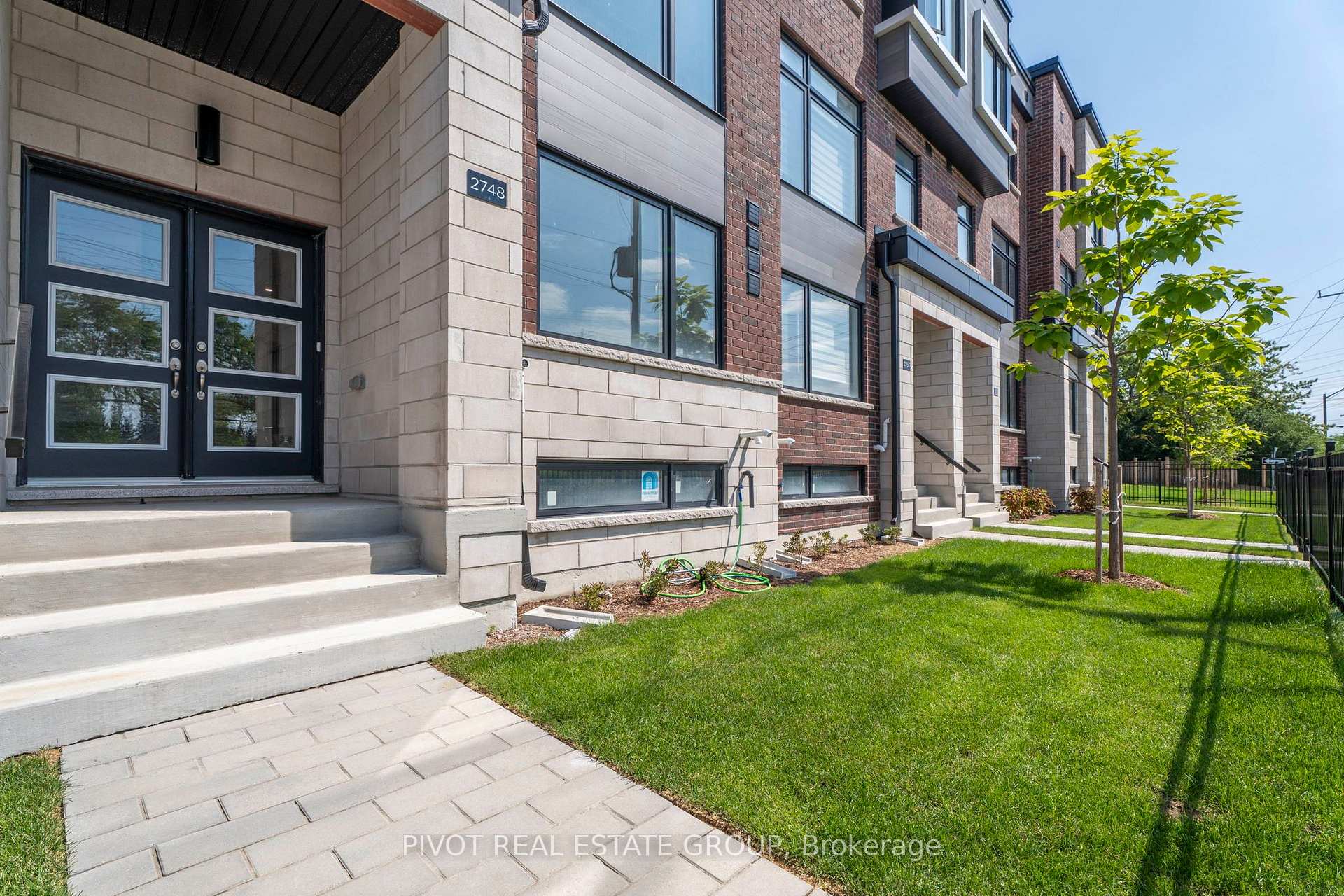 Photo 33 of 2748 Lawrence Avenue E, Scarborough, Bendale — HOMEH