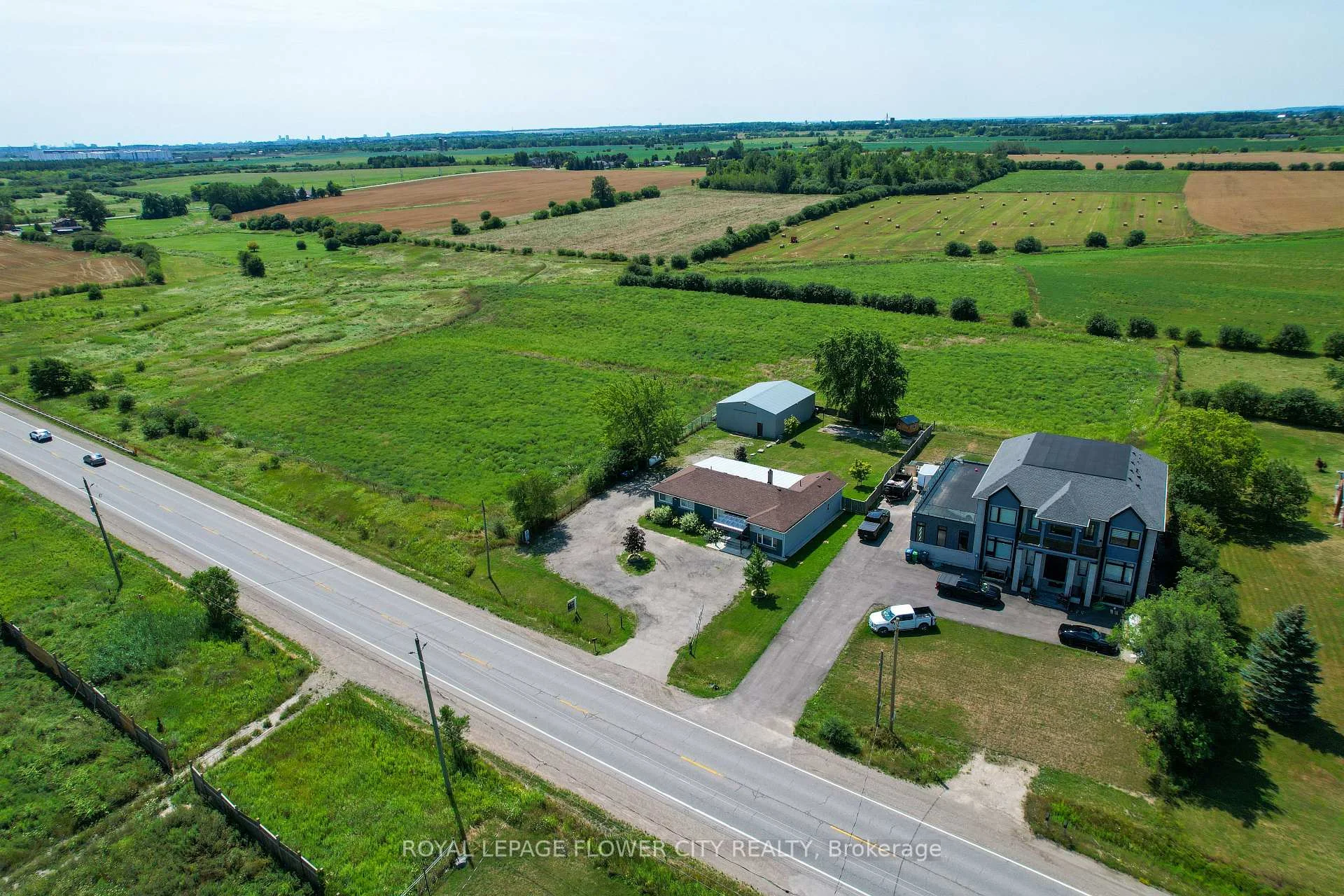 Photo 15 of 13186 Airport Road E, Caledon, Rural Caledon — HOMEH