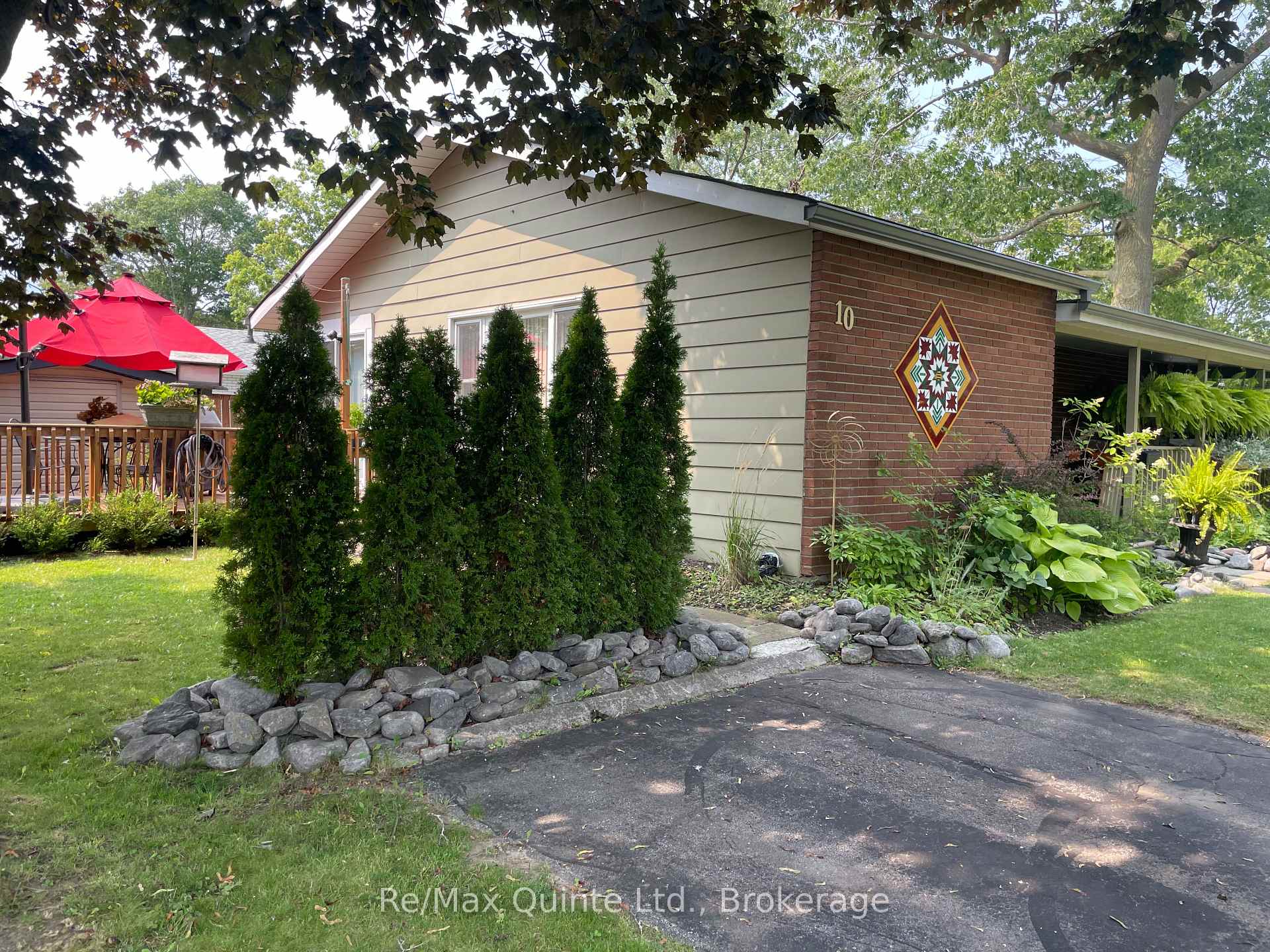 Photo 2 of 10 Mcquade Drive, Quinte West, Trenton Ward — HOMEH