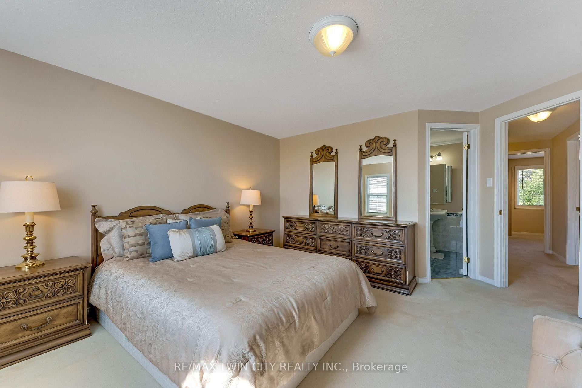 Photo 15 of 42 Briarmeadow Crescent, Kitchener, Idlewood — HOMEH