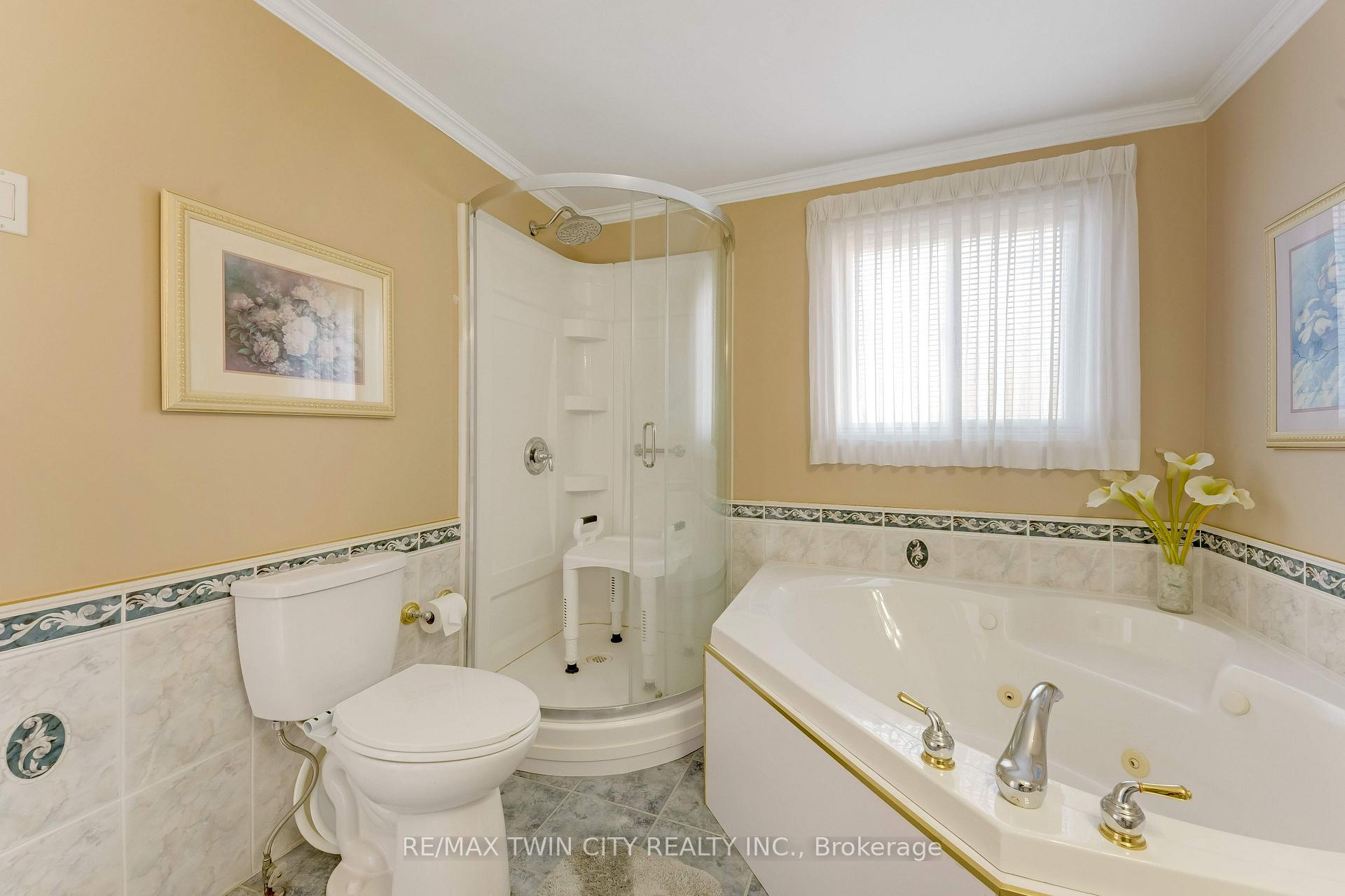 Photo 18 of 42 Briarmeadow Crescent, Kitchener, Idlewood — HOMEH