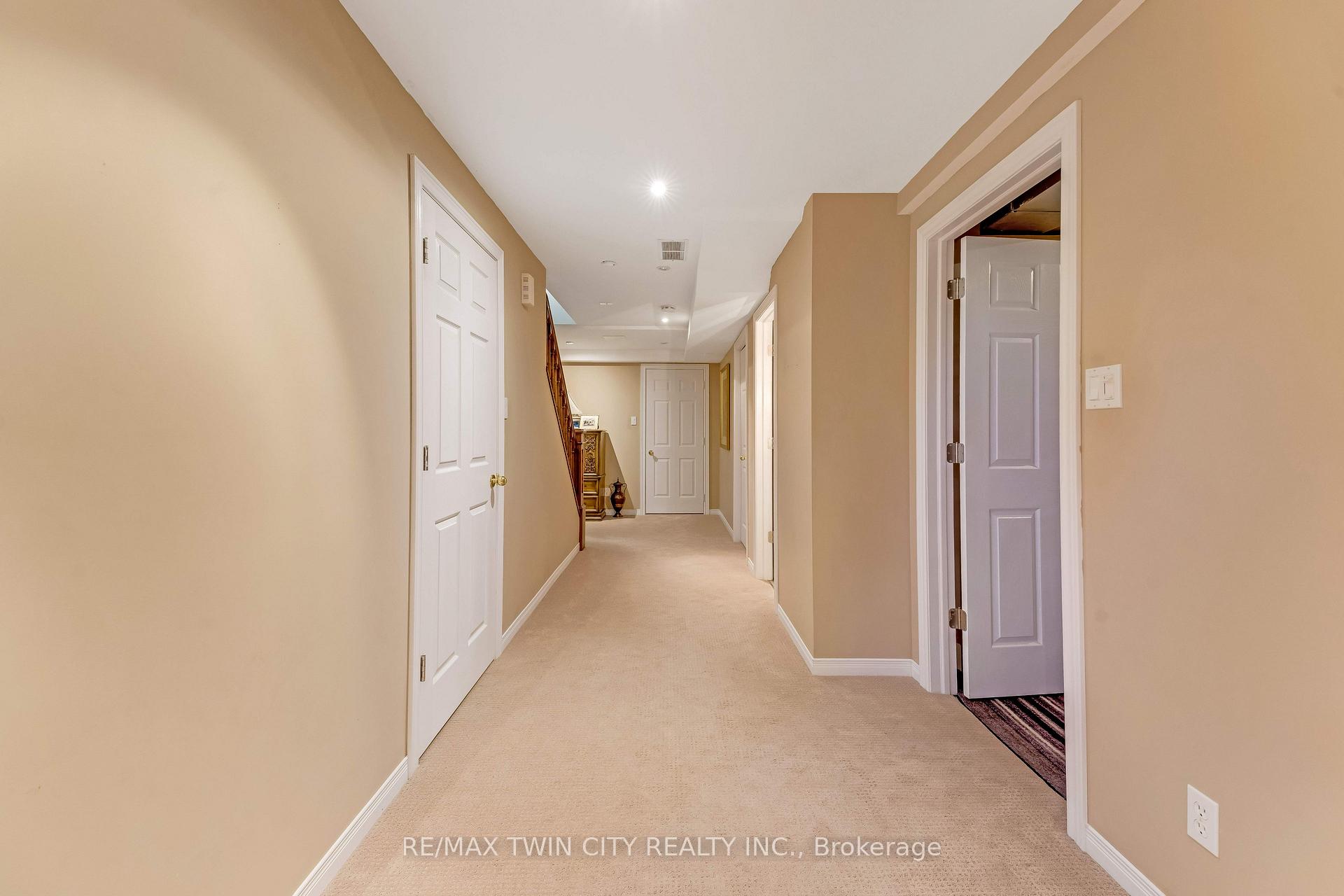Photo 27 of 42 Briarmeadow Crescent, Kitchener, Idlewood — HOMEH