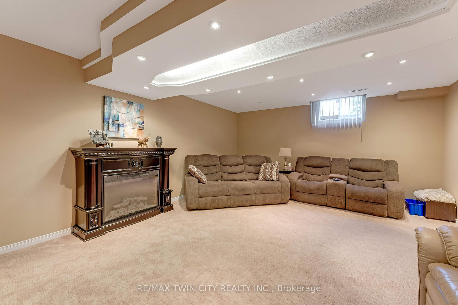 Photo 29 of 42 Briarmeadow Crescent, Kitchener, Idlewood — HOMEH