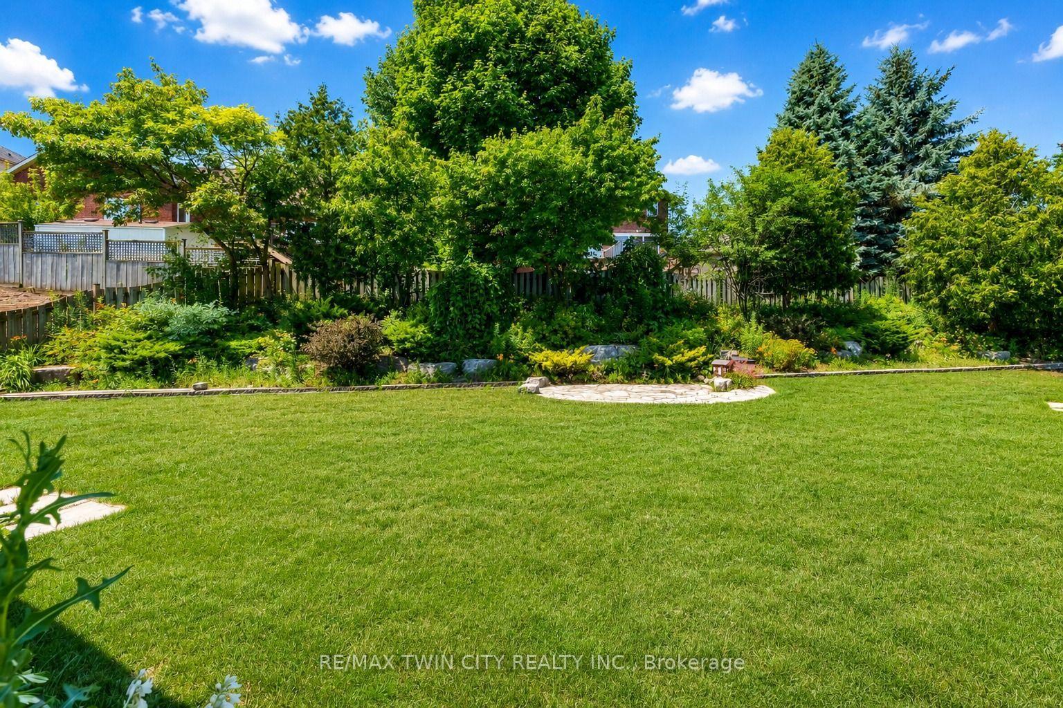 Photo 36 of 42 Briarmeadow Crescent, Kitchener, Idlewood — HOMEH
