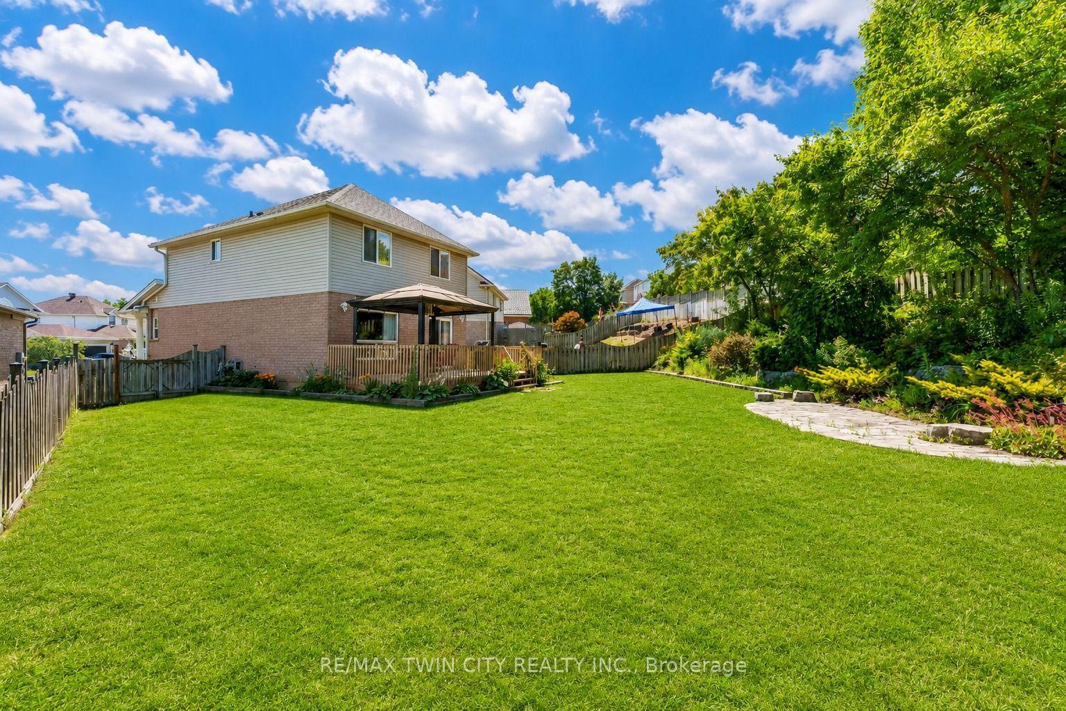 Photo 37 of 42 Briarmeadow Crescent, Kitchener, Idlewood — HOMEH