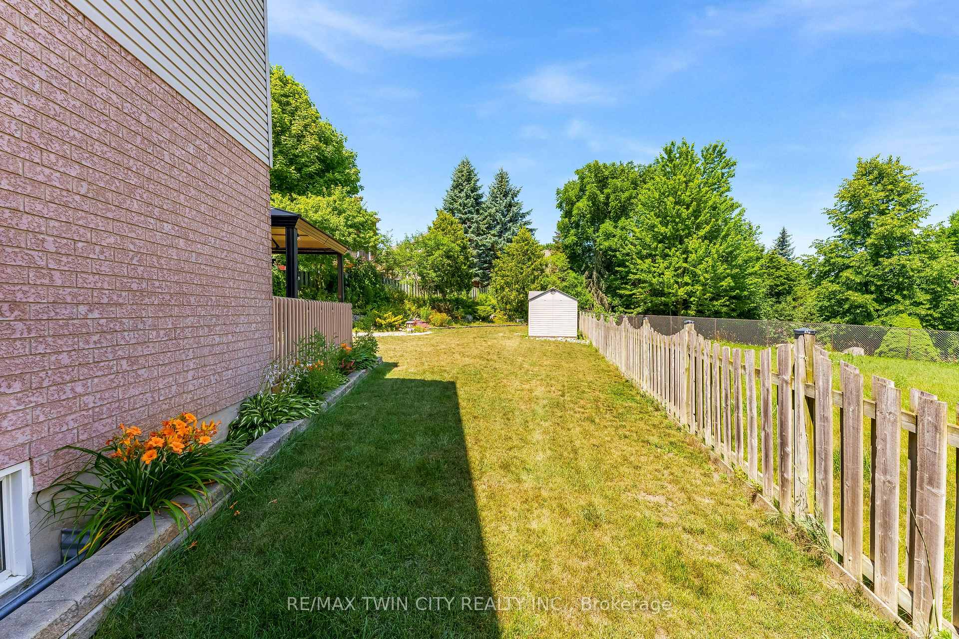 Photo 38 of 42 Briarmeadow Crescent, Kitchener, Idlewood — HOMEH