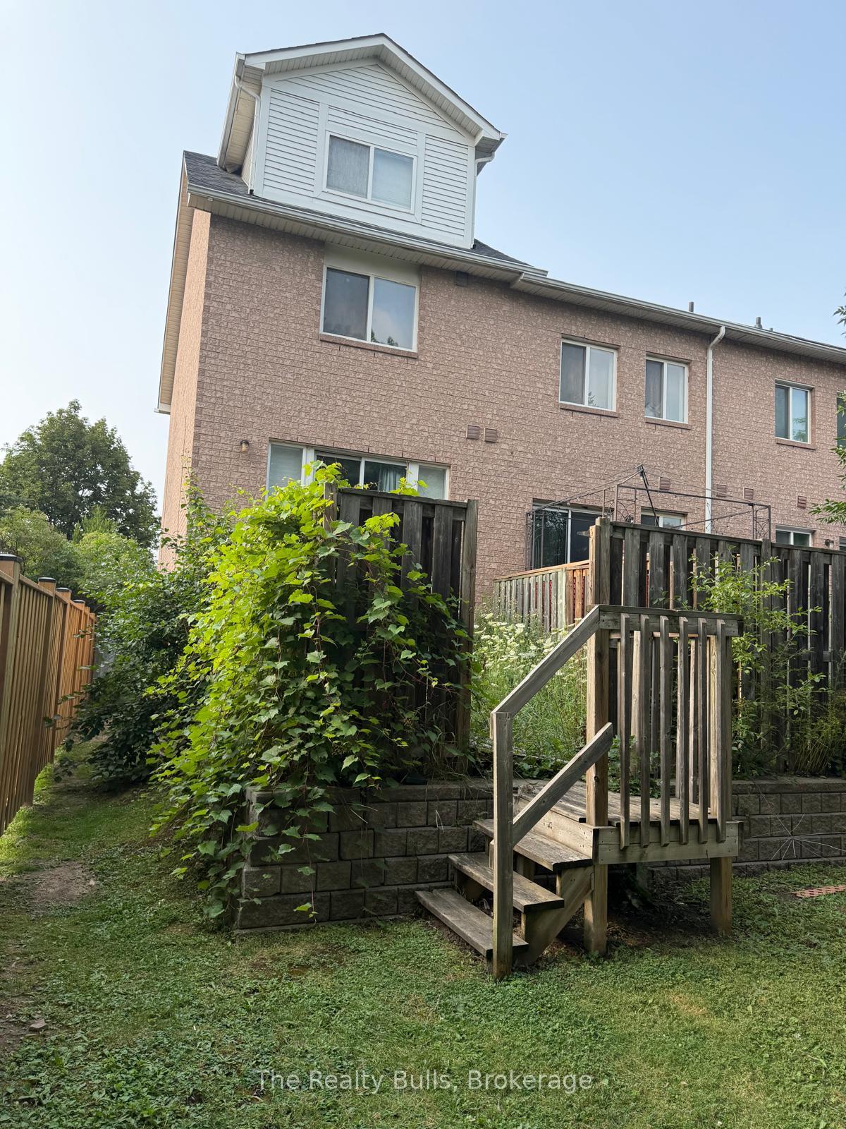 Photo 11 of Unit 76, 76 Spadina Road, Brampton, Brampton West — HOMEH