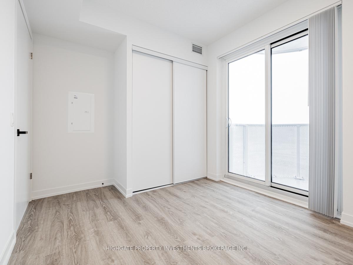 Photo 22 of Unit 2011, 195 Commerce Street, Vaughan, Vaughan Corporate Centre — HOMEH