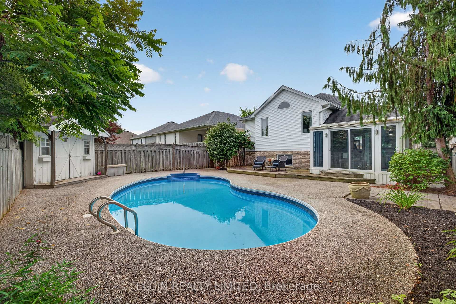 Photo 19 of 17 Steeplechase Court, St. Thomas — HOMEH