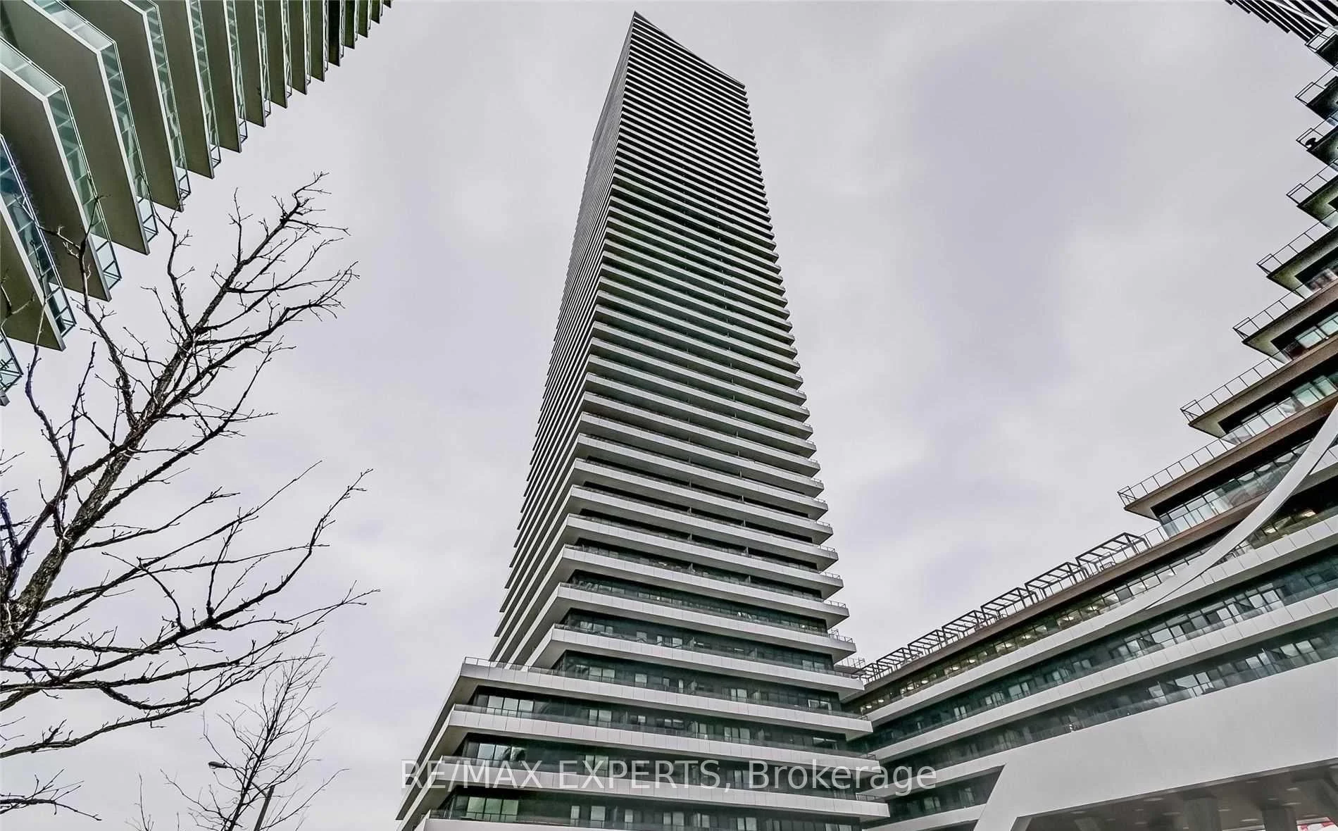 Photo 5 of Unit 450, 20 Shore Breeze Drive, Etobicoke, Mimico — HOMEH