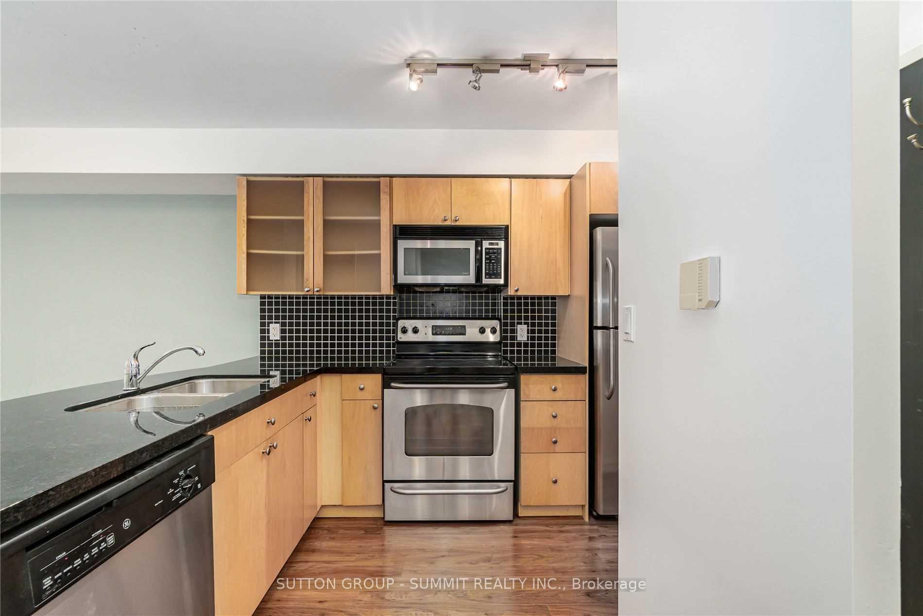 Photo 7 of Unit 416, 1005 King Street W, Toronto, Niagara — HOMEH