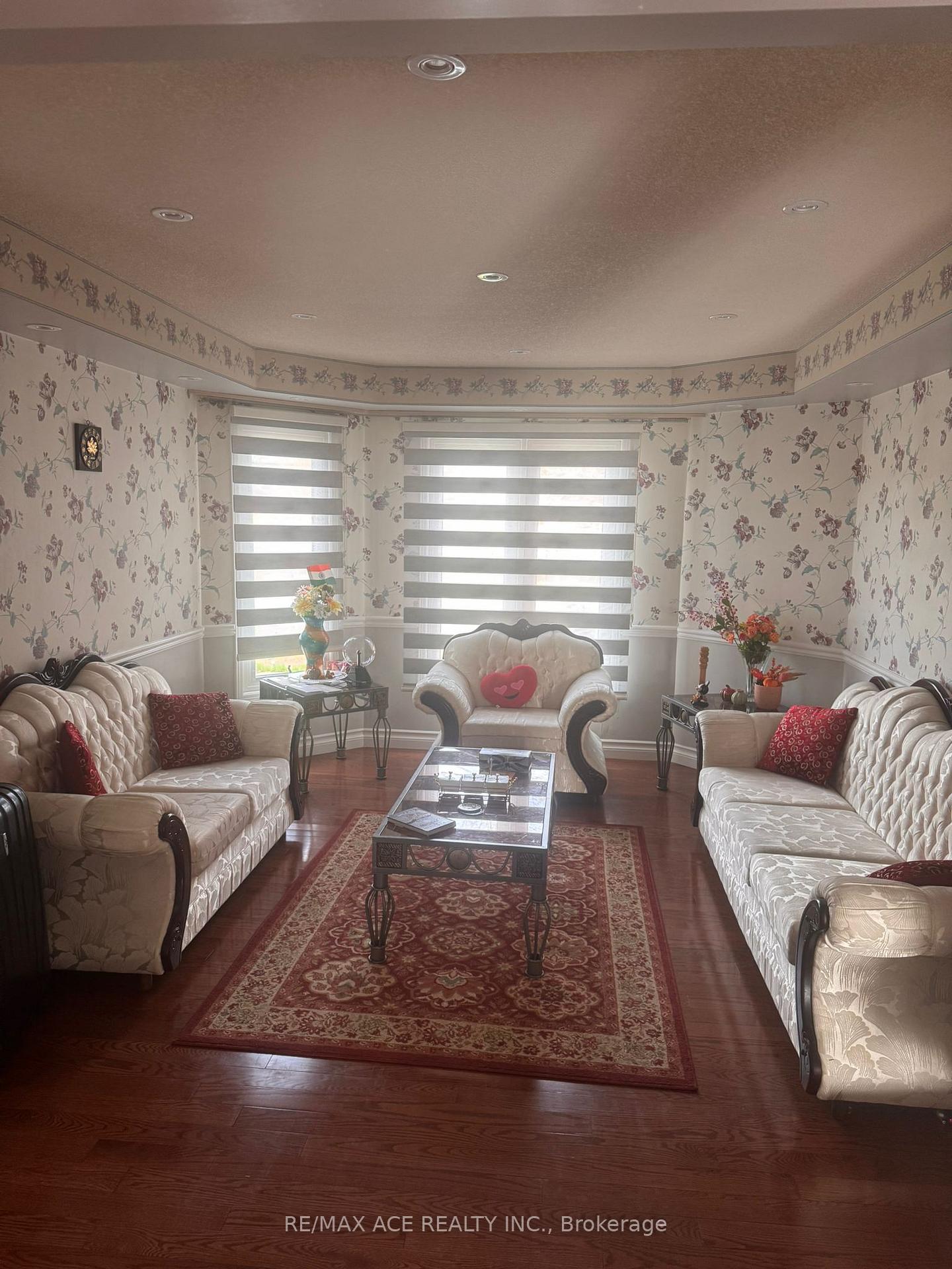 Photo 7 of 26 Brownridge Court N, Brampton, Fletcher's Creek South — HOMEH