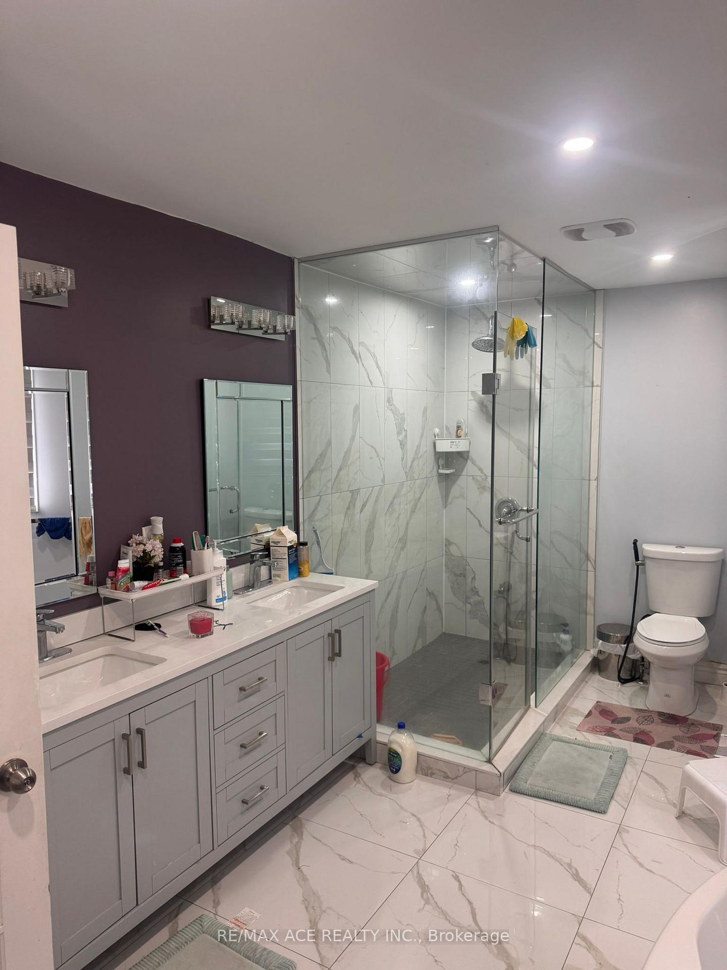 Photo 13 of 26 Brownridge Court N, Brampton, Fletcher's Creek South — HOMEH