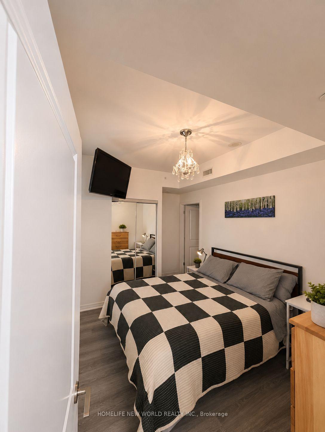 Photo 4 of Unit 1408, 8 Mercer Street, Toronto, Waterfront Communities — HOMEH