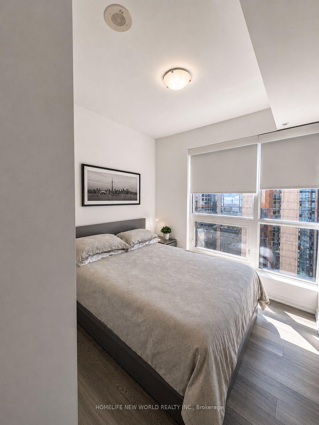Photo 5 of Unit 1408, 8 Mercer Street, Toronto, Waterfront Communities — HOMEH